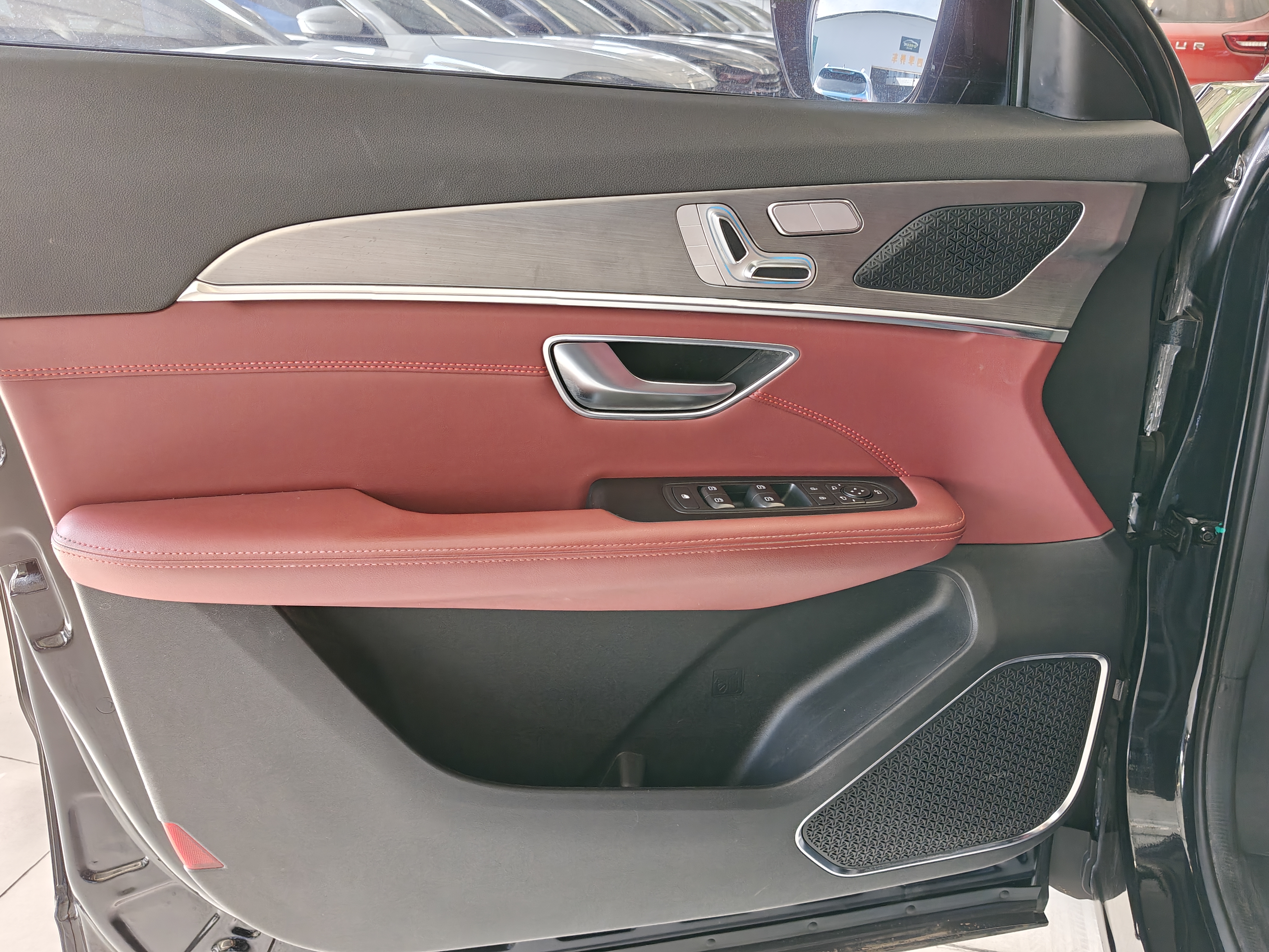 X70 PLUS 2021 car image #9