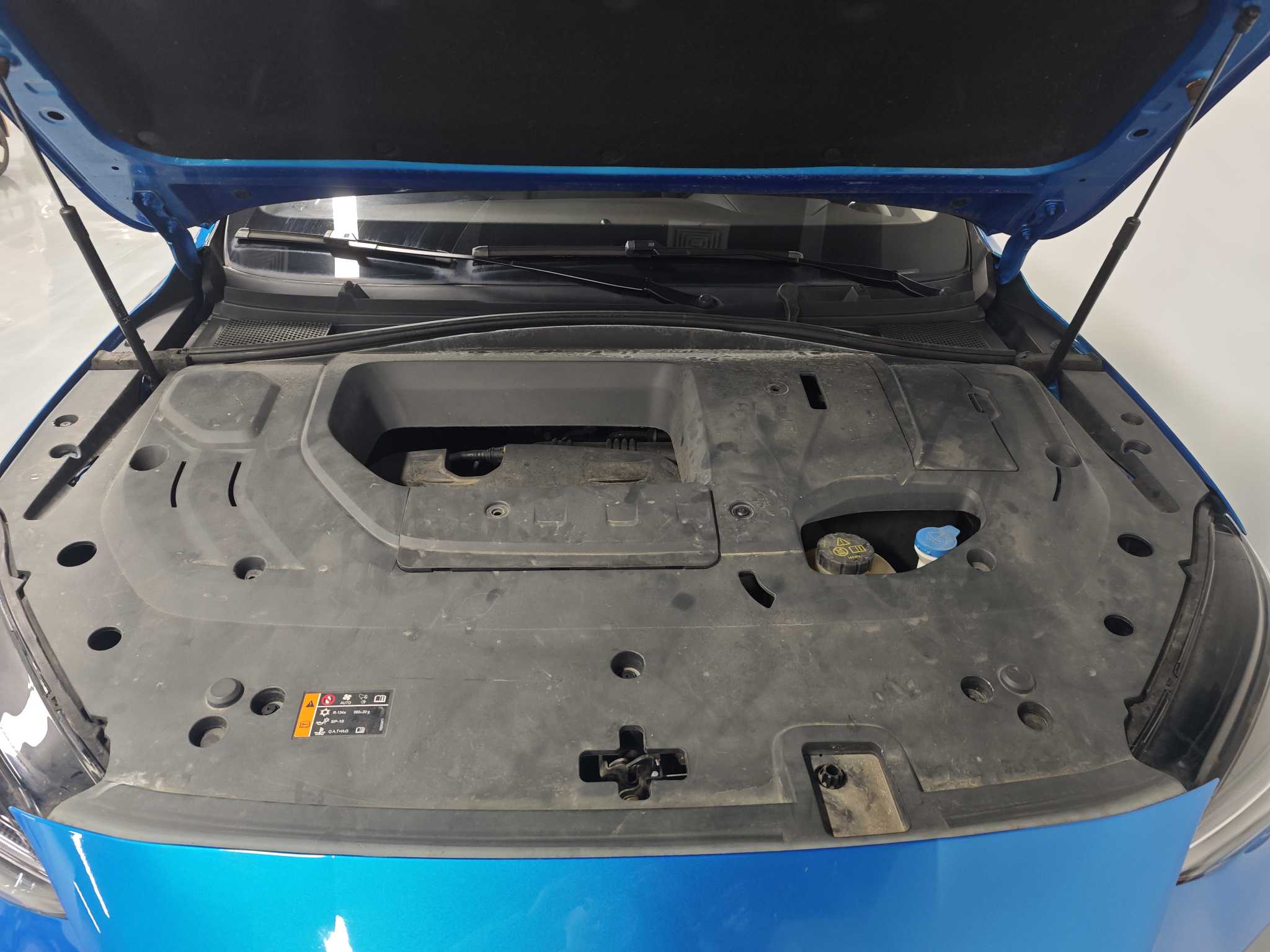 MG Pilot 2023 car image #9