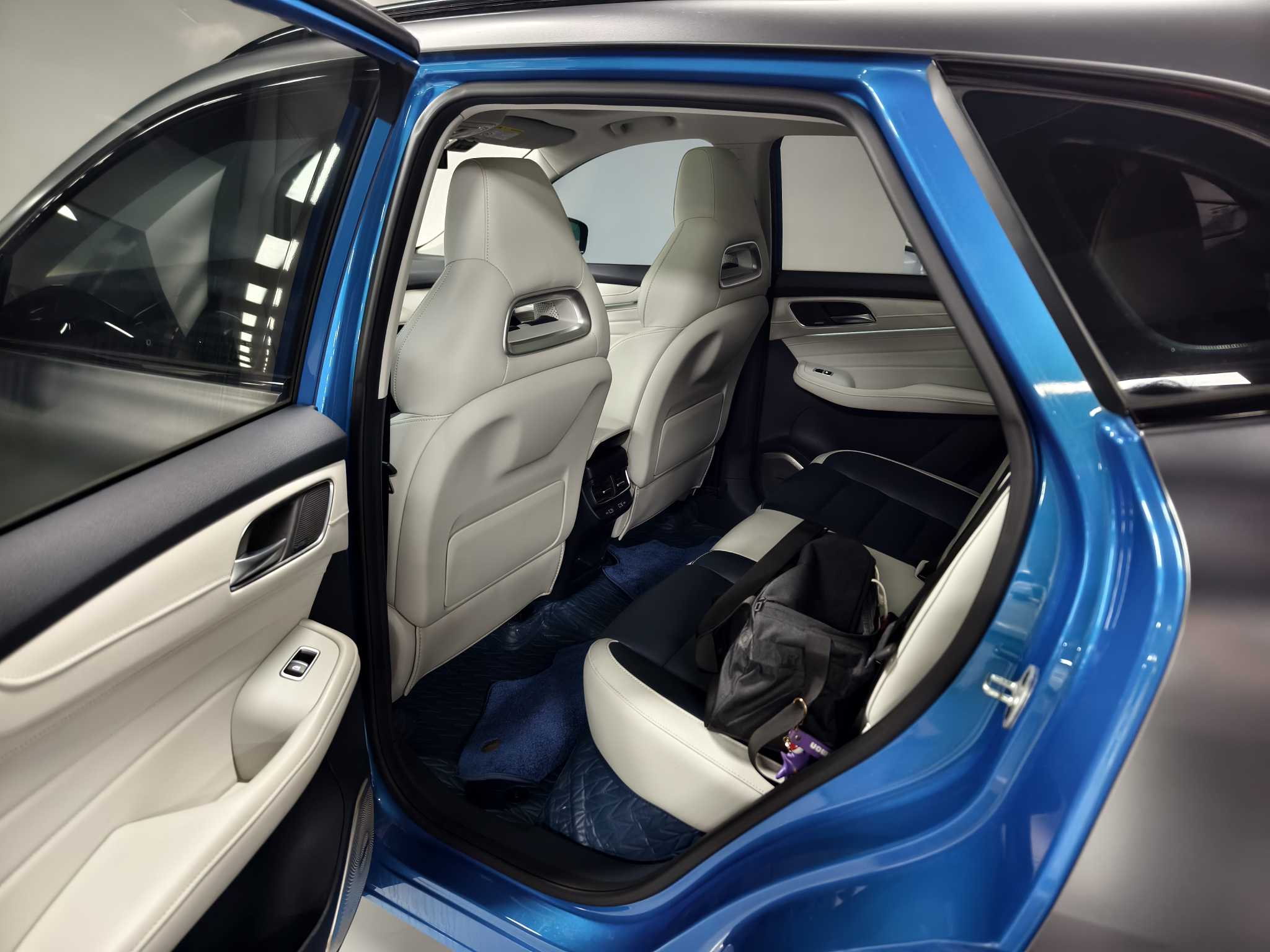 MG Pilot 2023 #9 MG Pilot 2023 car image #9