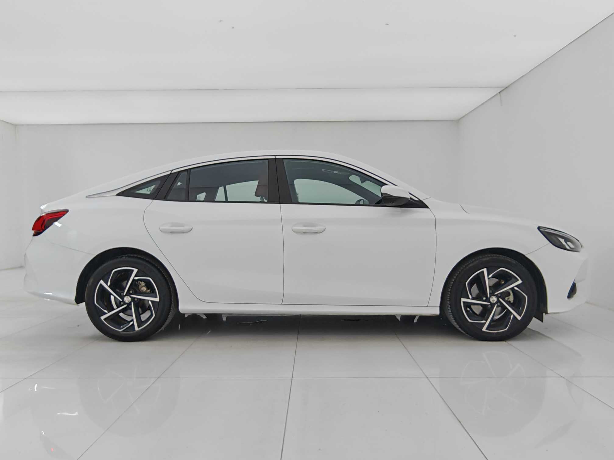 MG 5 2021 car image #9