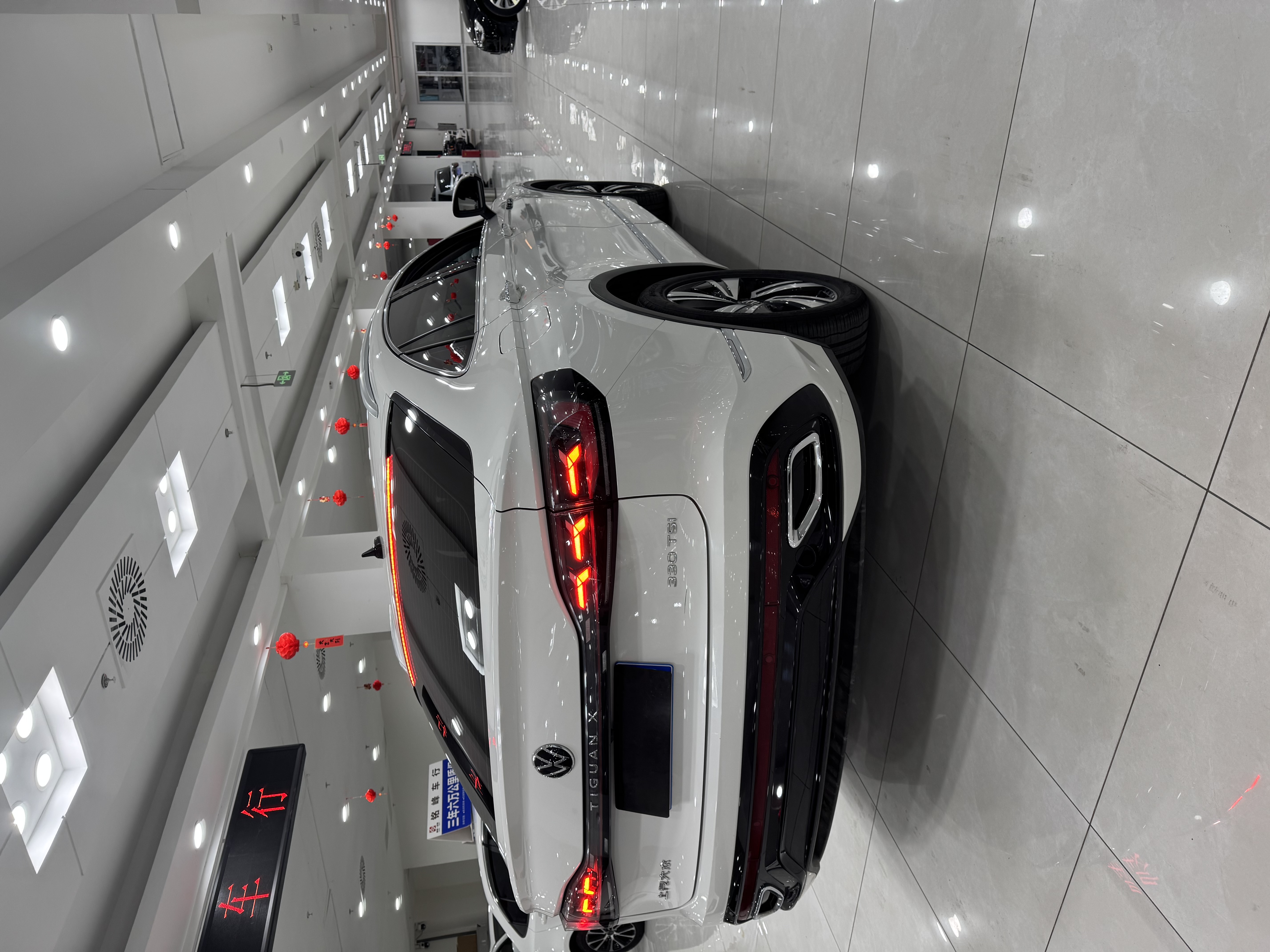 Volkswagen Tiguan X 2021 car image #9