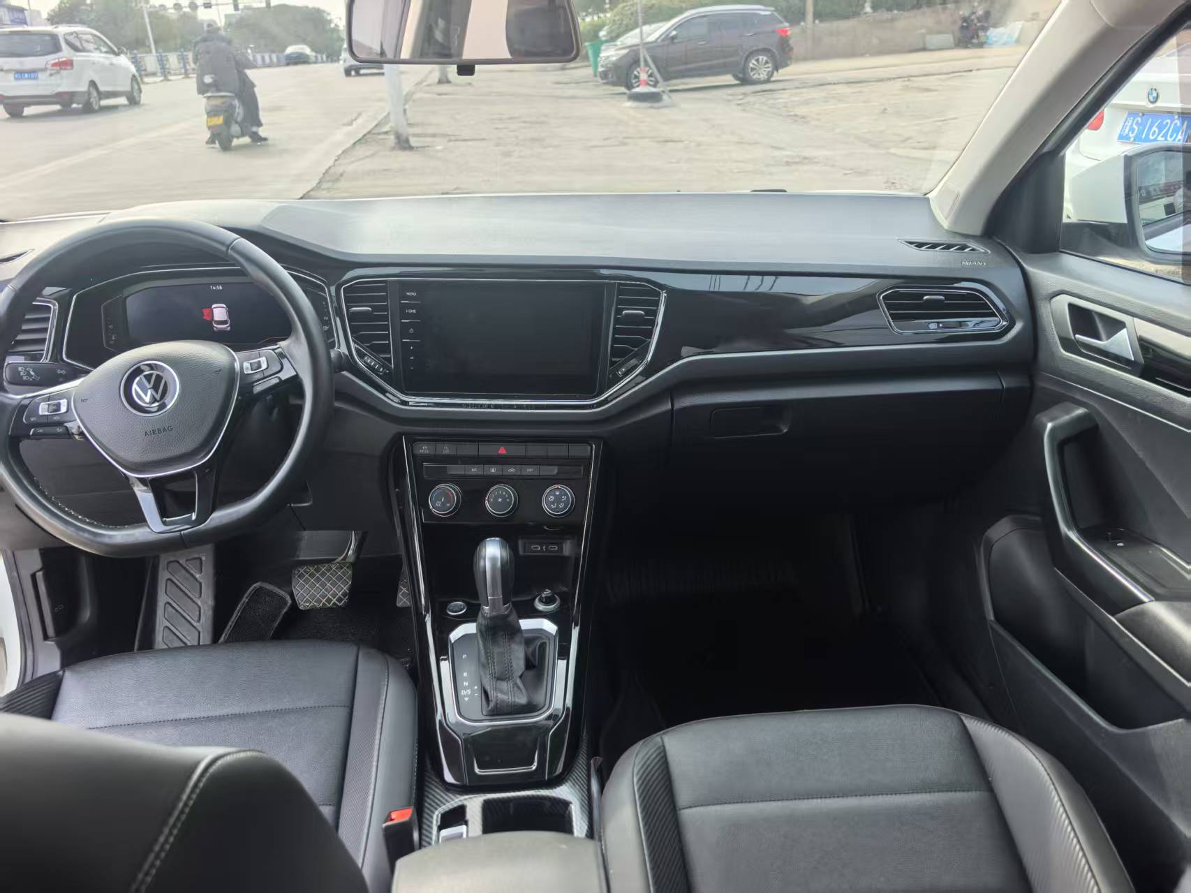 T-Roc 2021 car image #9