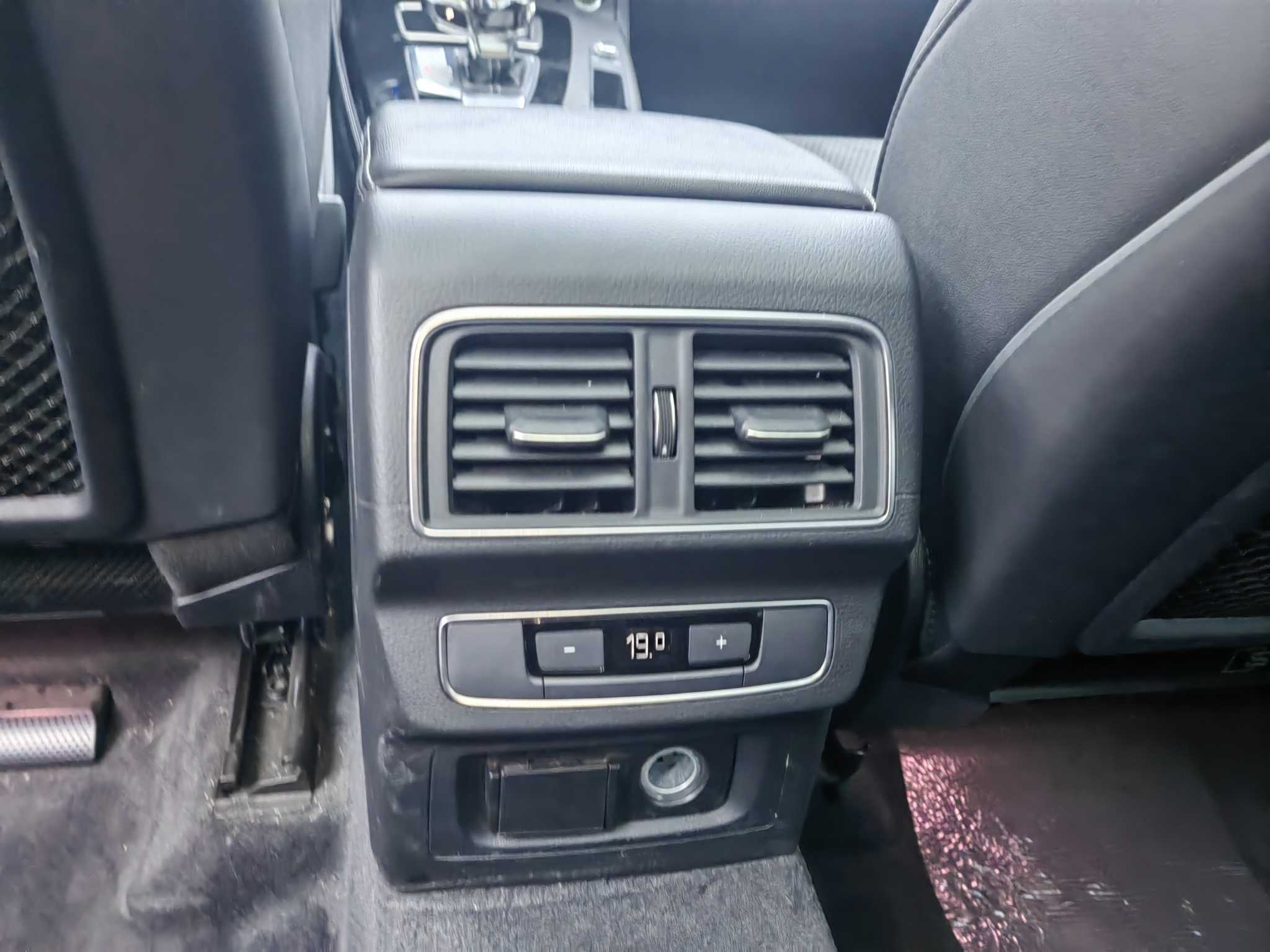 Audi Q5L Sportback 2021 car image #9