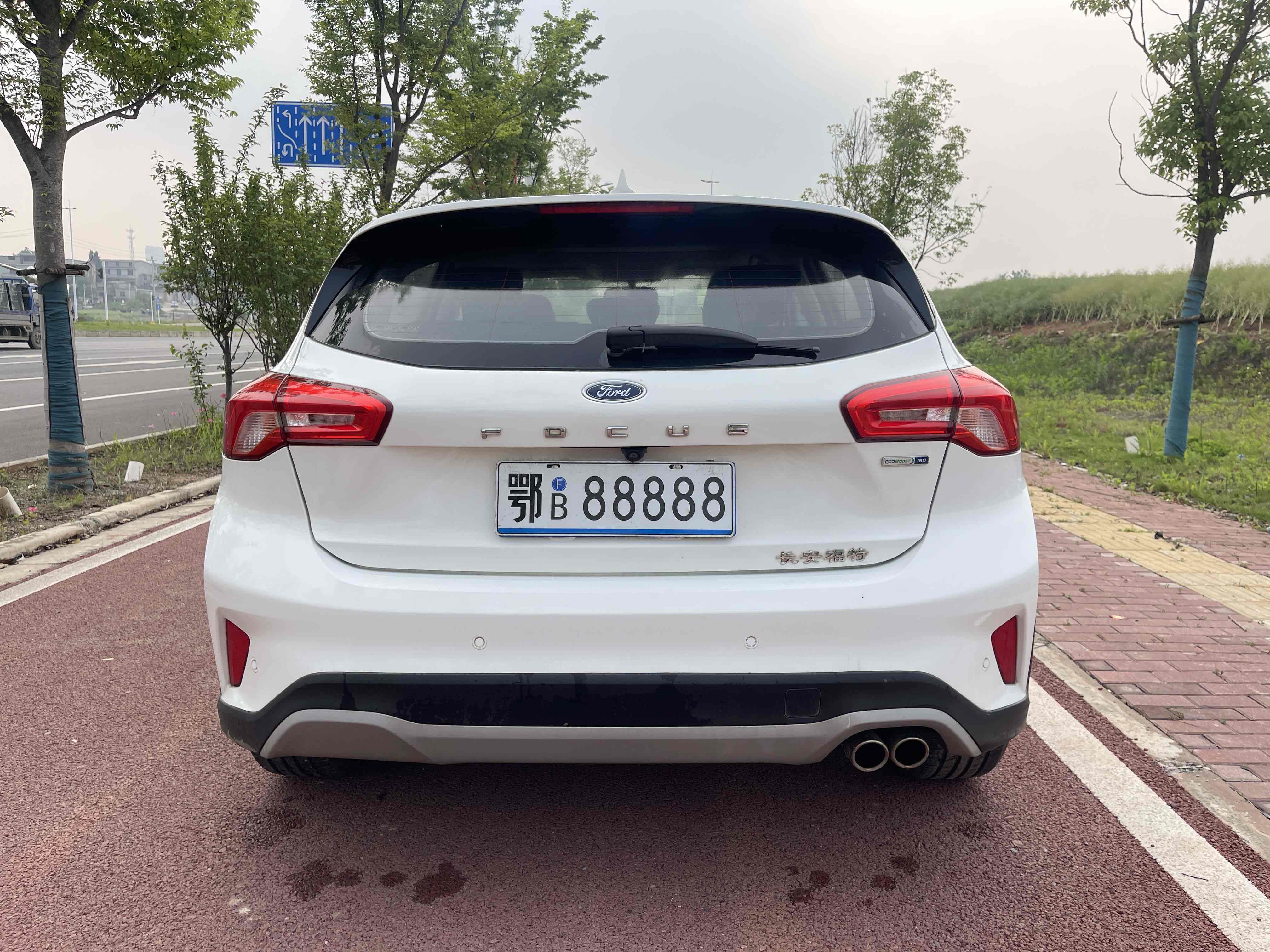 Ford Focus Active 2021 car image #9