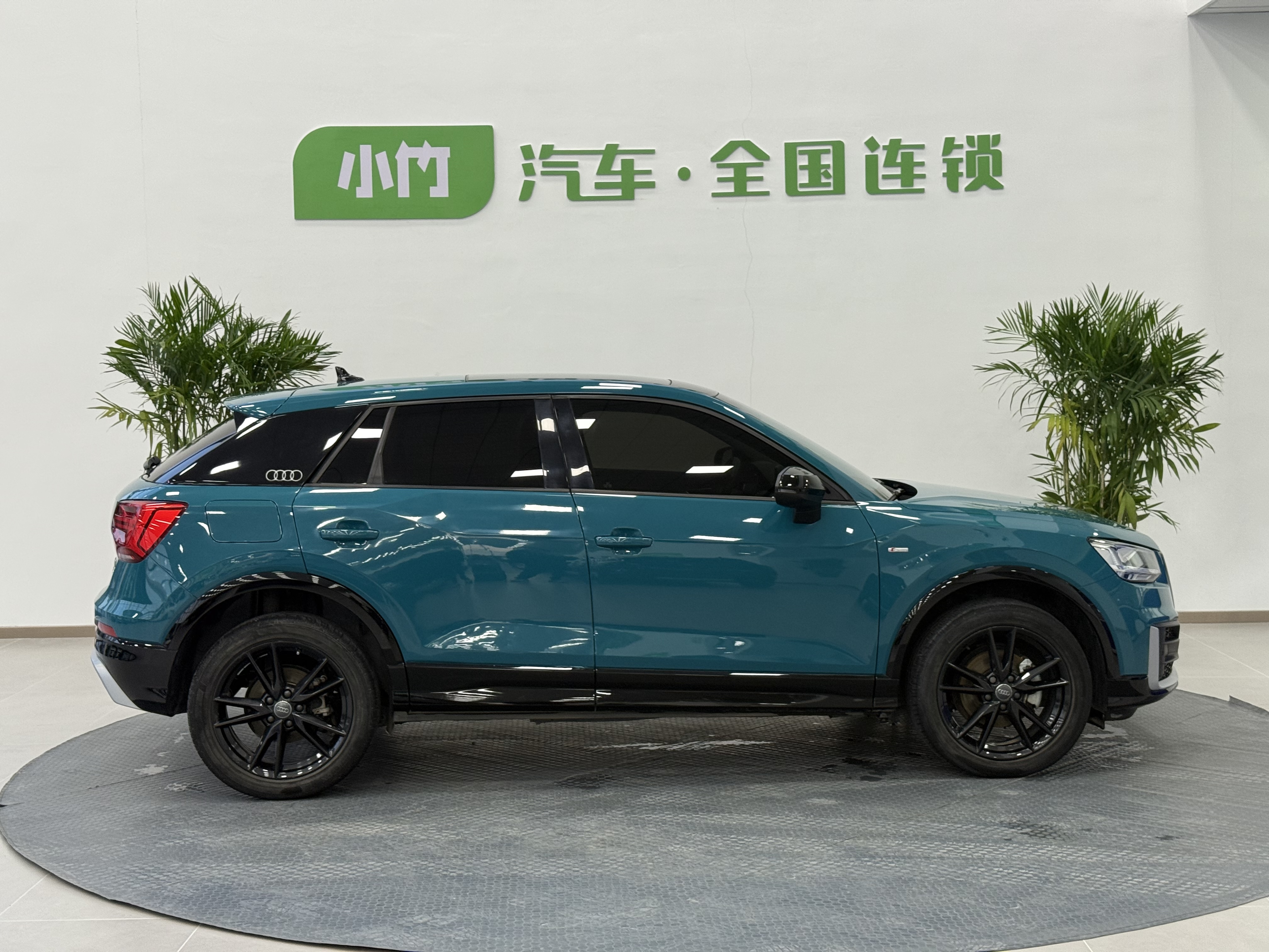 Audi Q2L 2021 #9 Audi Q2L 2021 car image #9