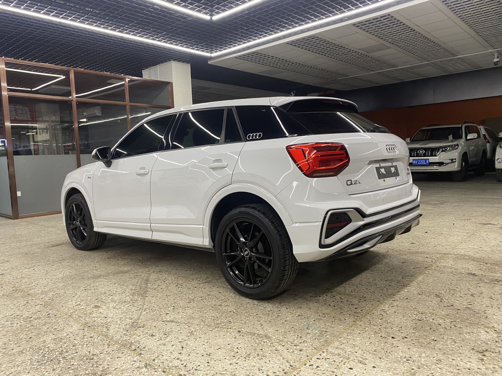 Audi Q2L 2023 #9 Audi Q2L 2023 car image #9