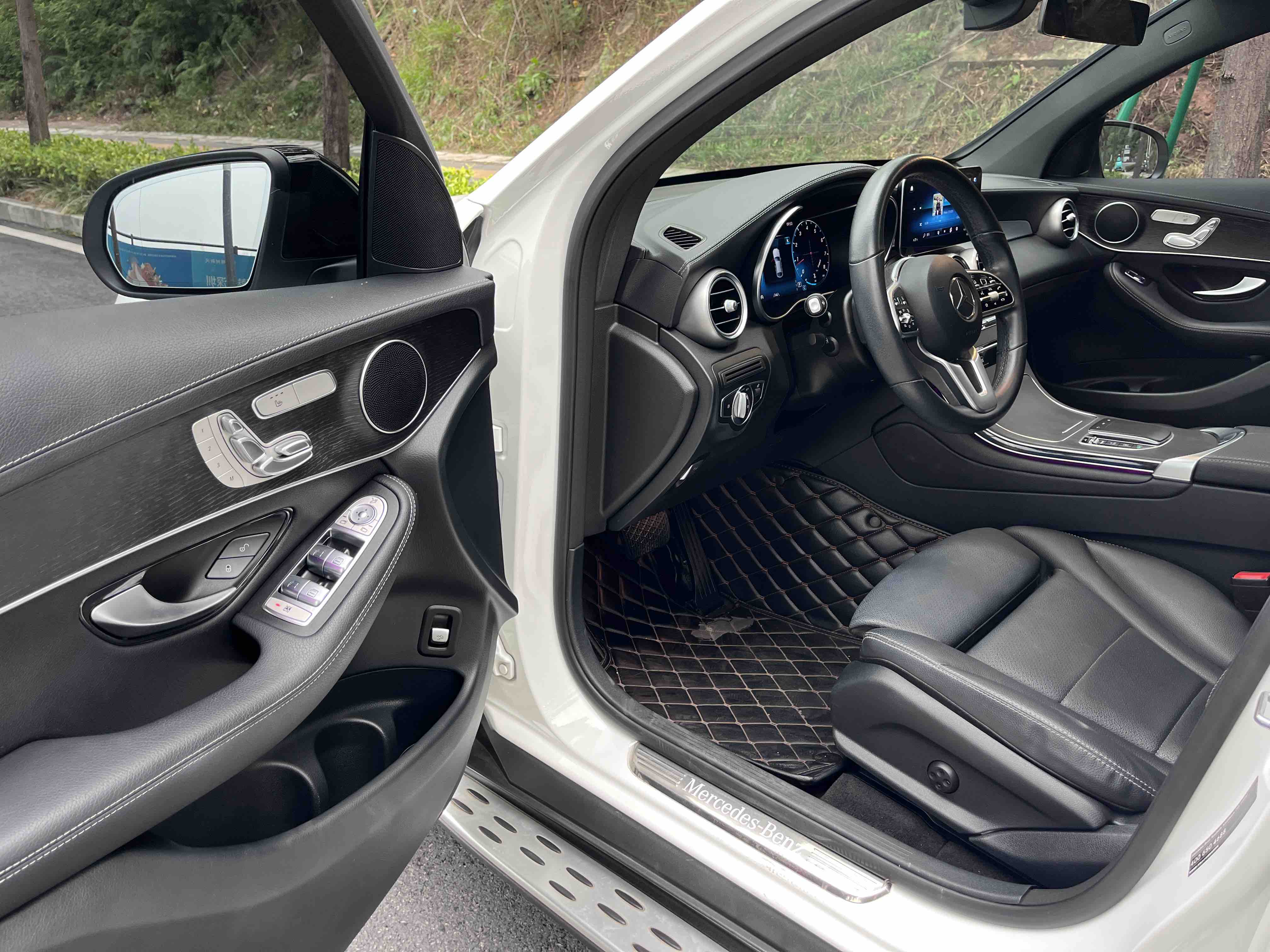 Mercedes-Benz GLC Coupe 2021 immagine di auto #9