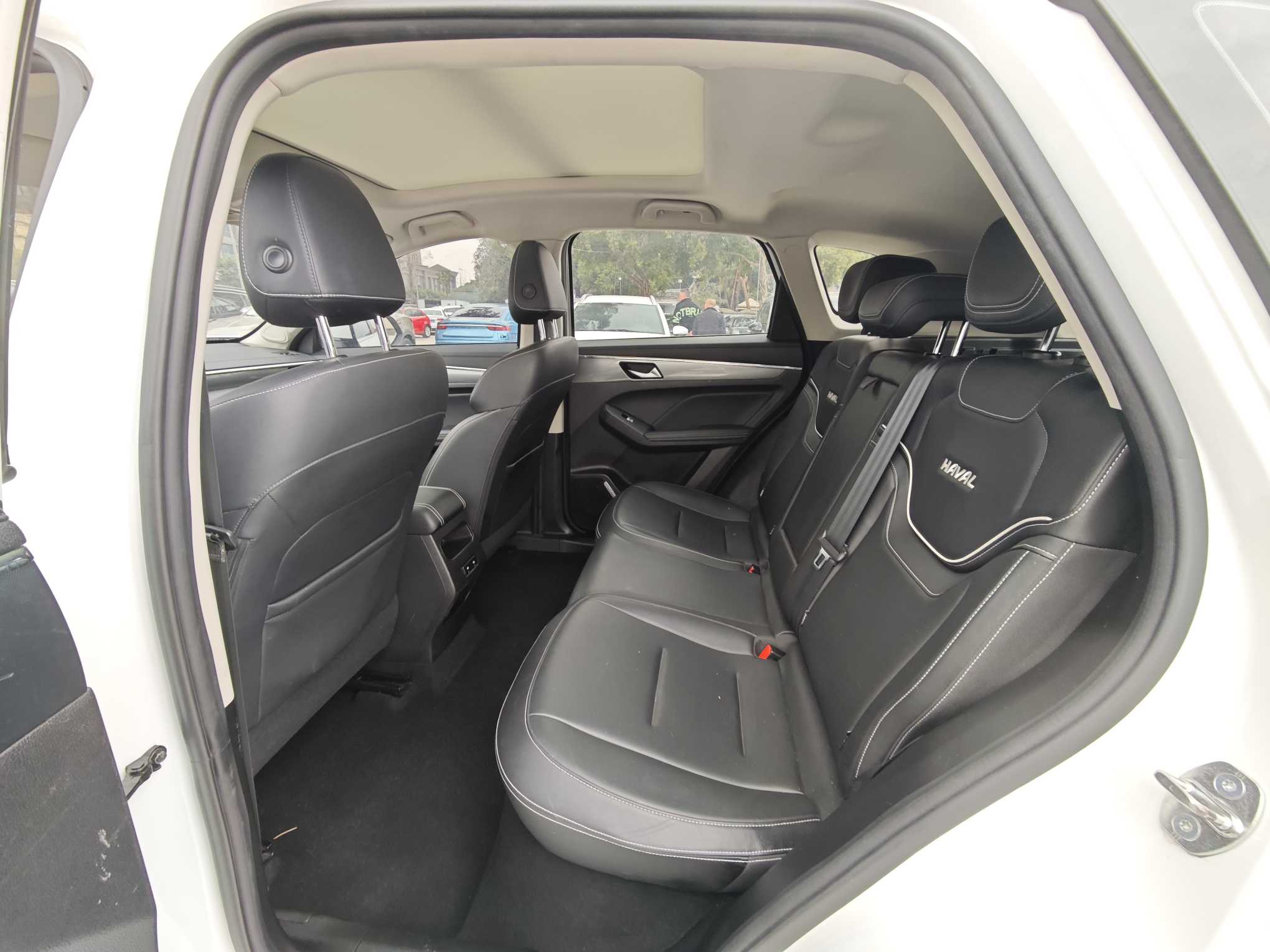 Haval Jolion 2021 #9 Haval Jolion 2021 car image #9