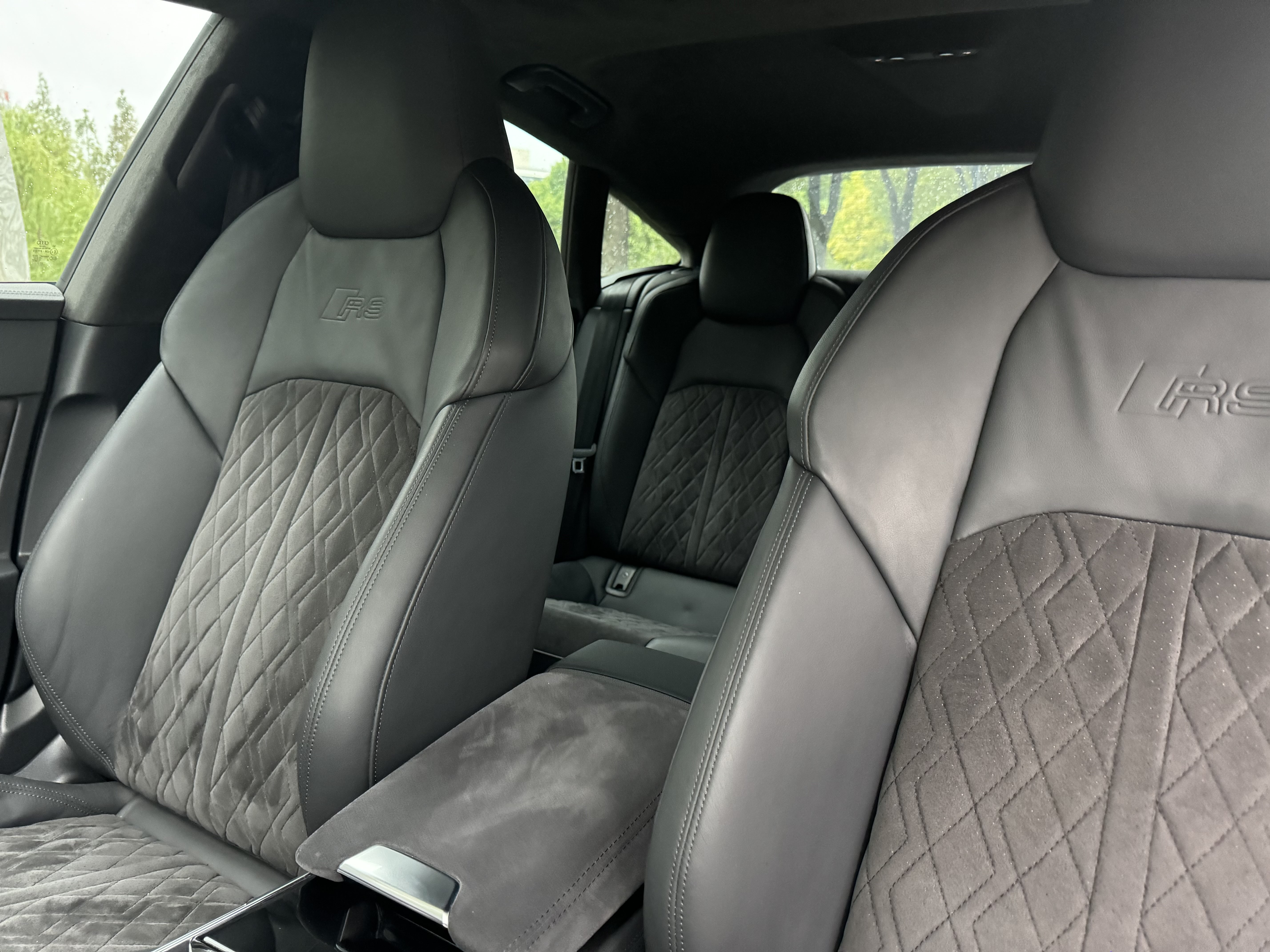 Audi RS 7 2021 car image #9