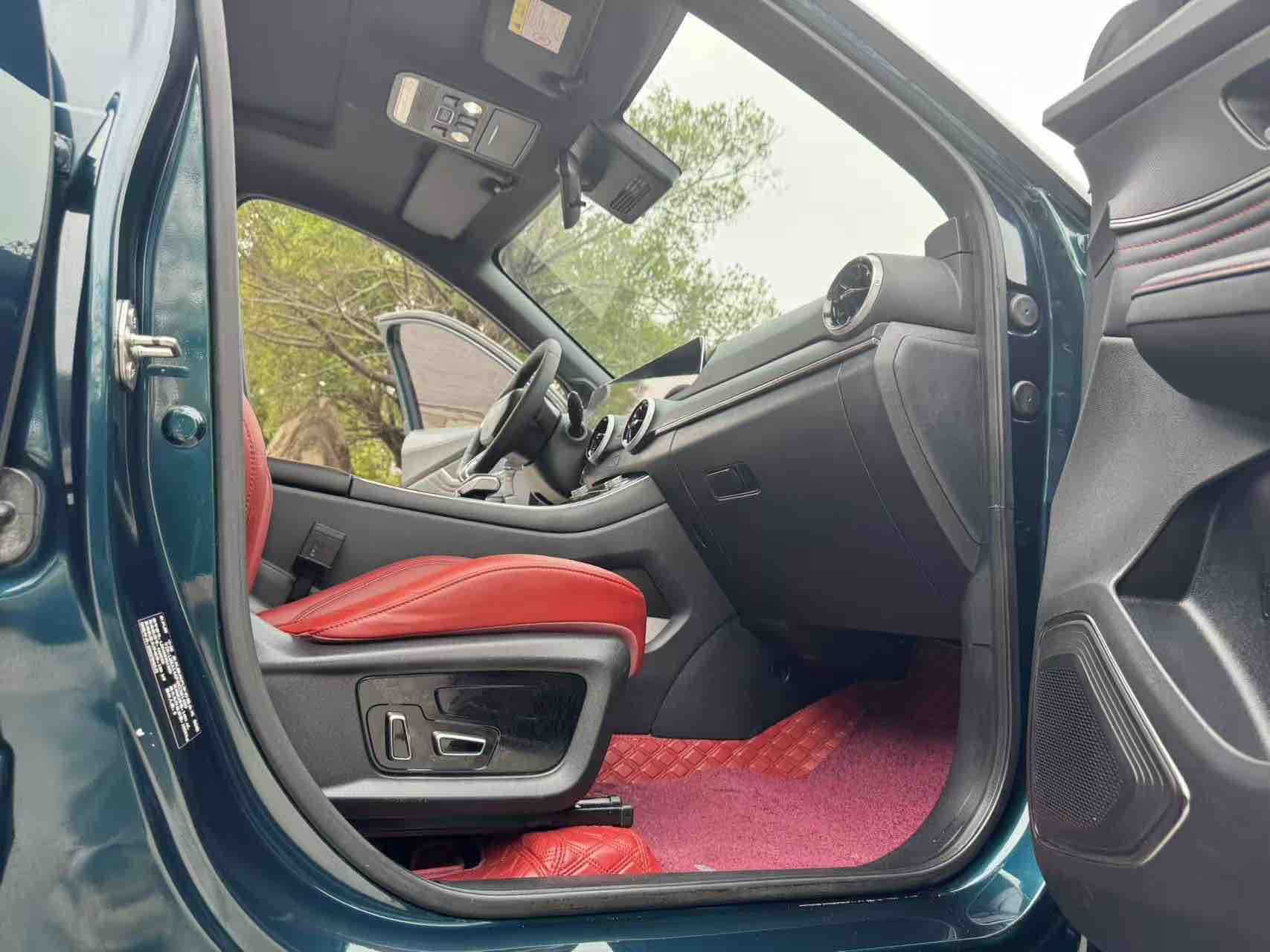 Forthing T5 EVO 2022 #9 Forthing T5 EVO 2022 car image #9