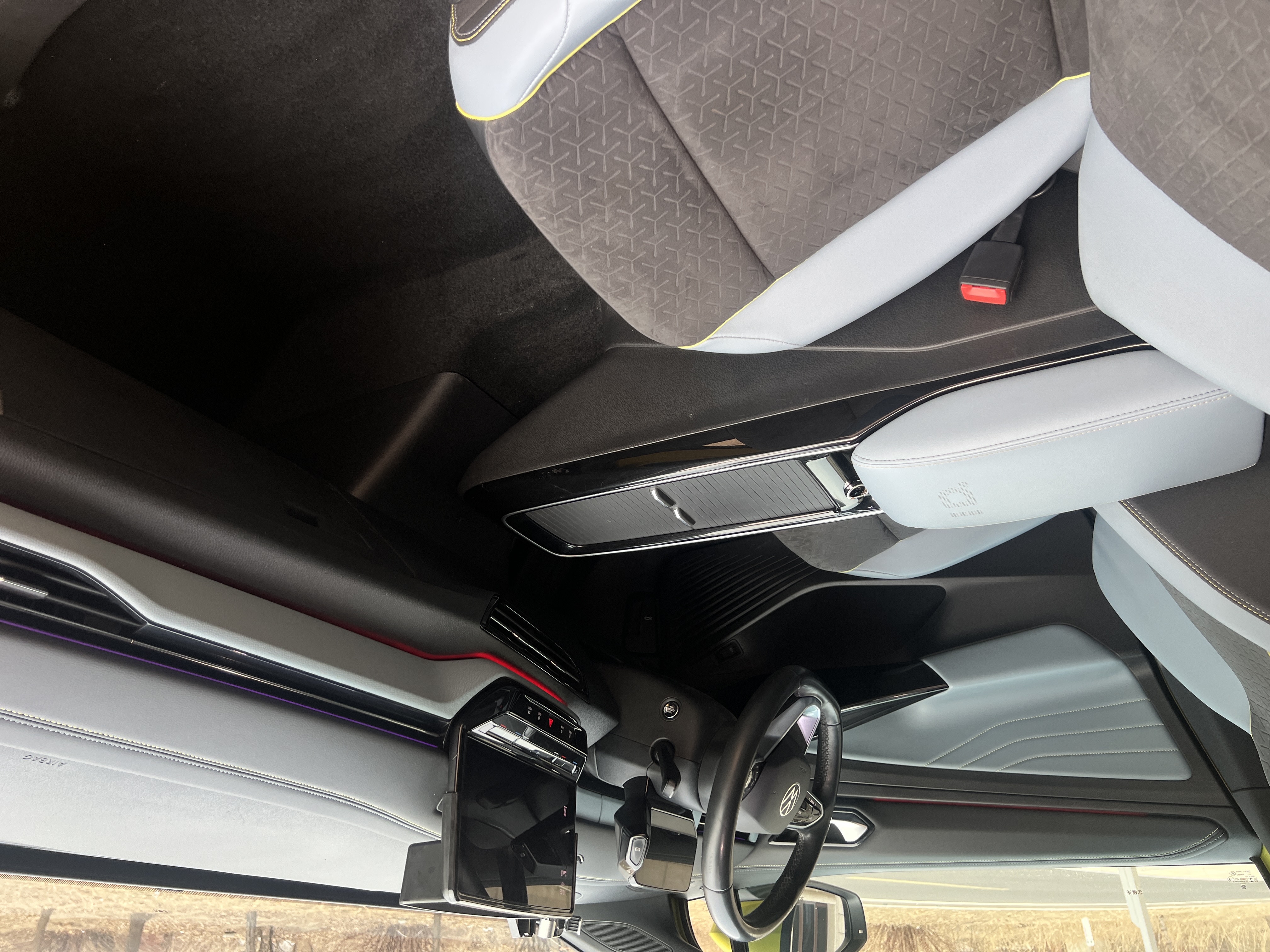 Volkswagen ID.4 X 2021 immagine di auto #9