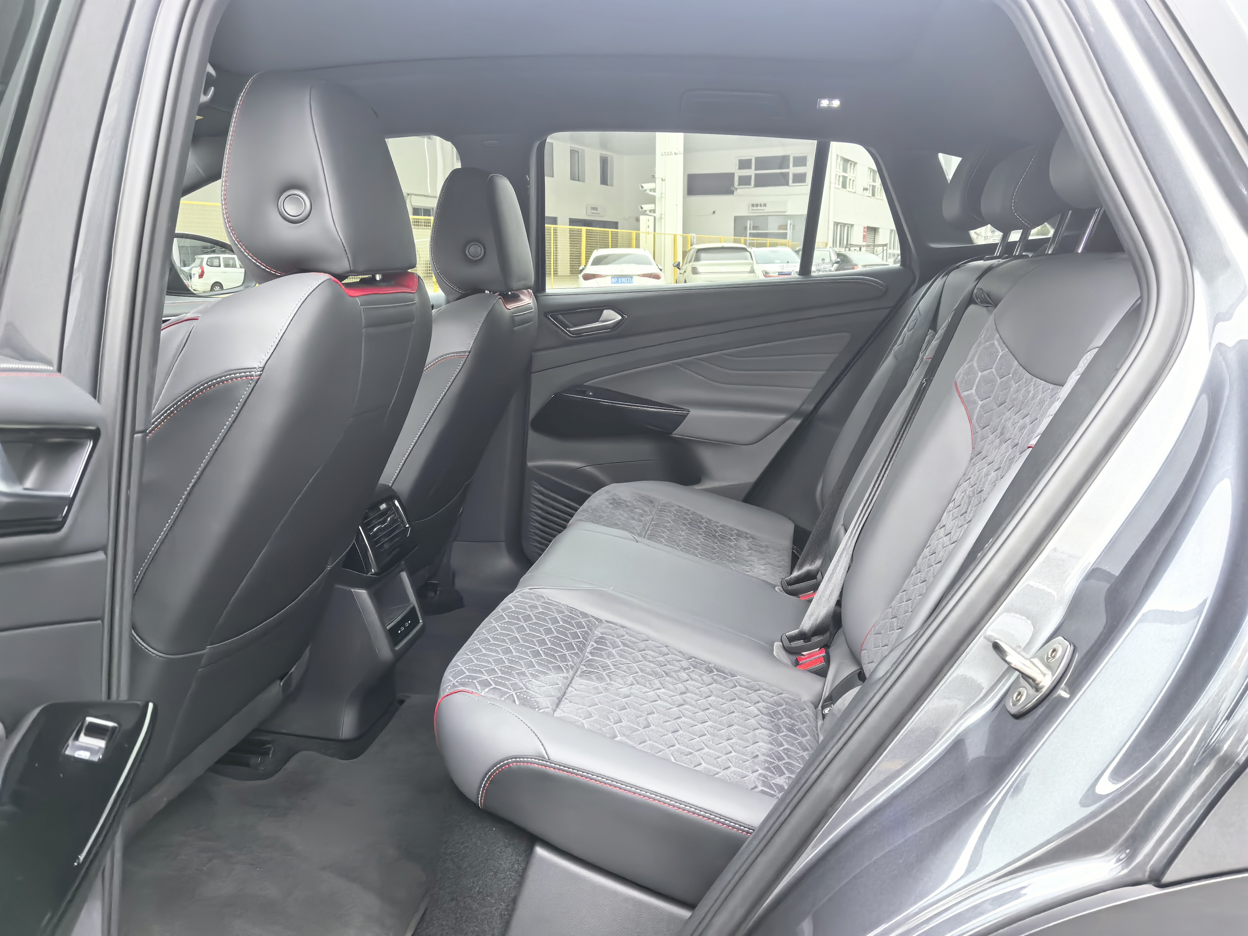 Volkswagen ID.4 X 2021 #9 Volkswagen ID.4 X 2021 immagine di auto #9