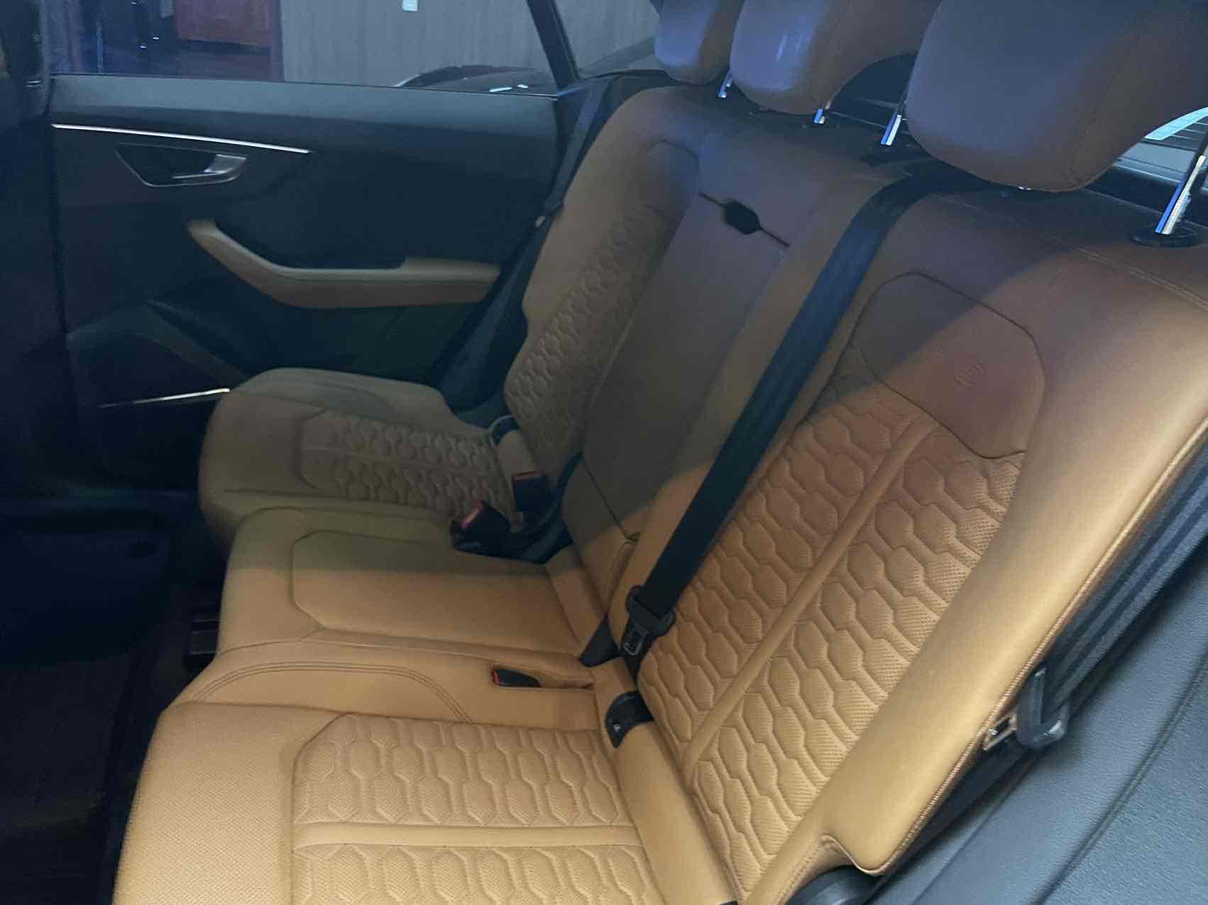 Audi RS Q8 2021 car image #9