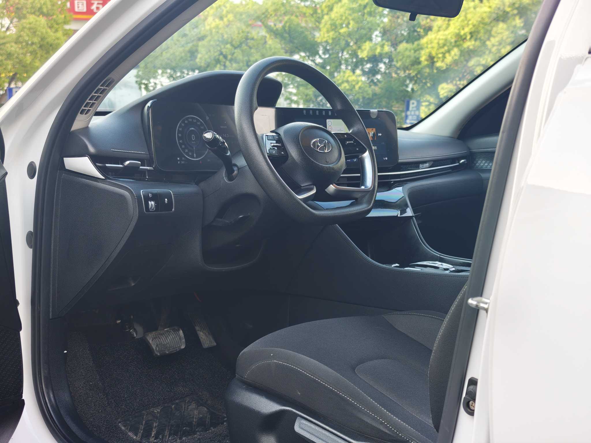 Hyundai Mistra New Energy 2023 #9 Hyundai Mistra New Energy 2023 car image #9