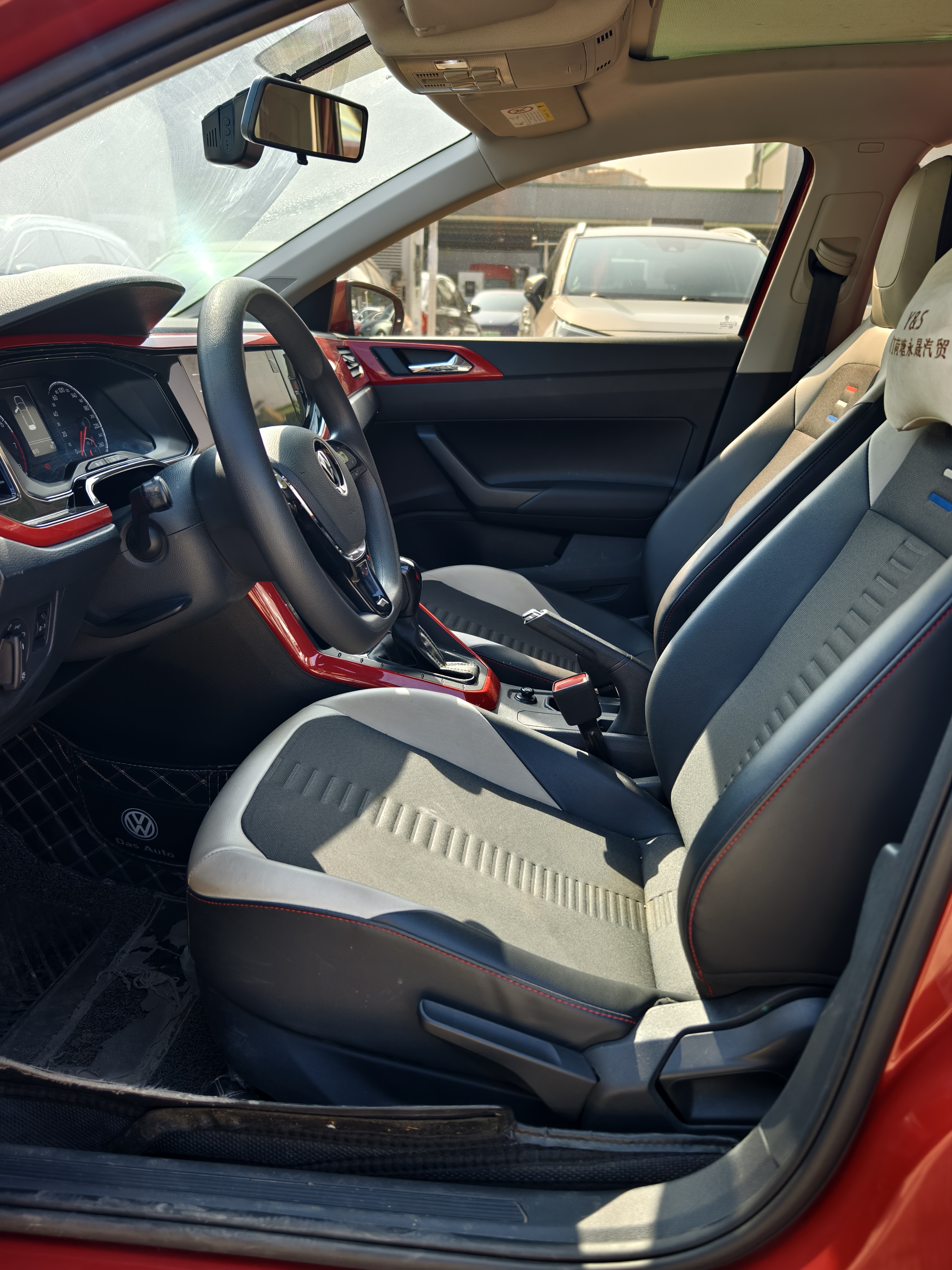 Volkswagen Polo 2021 car image #9
