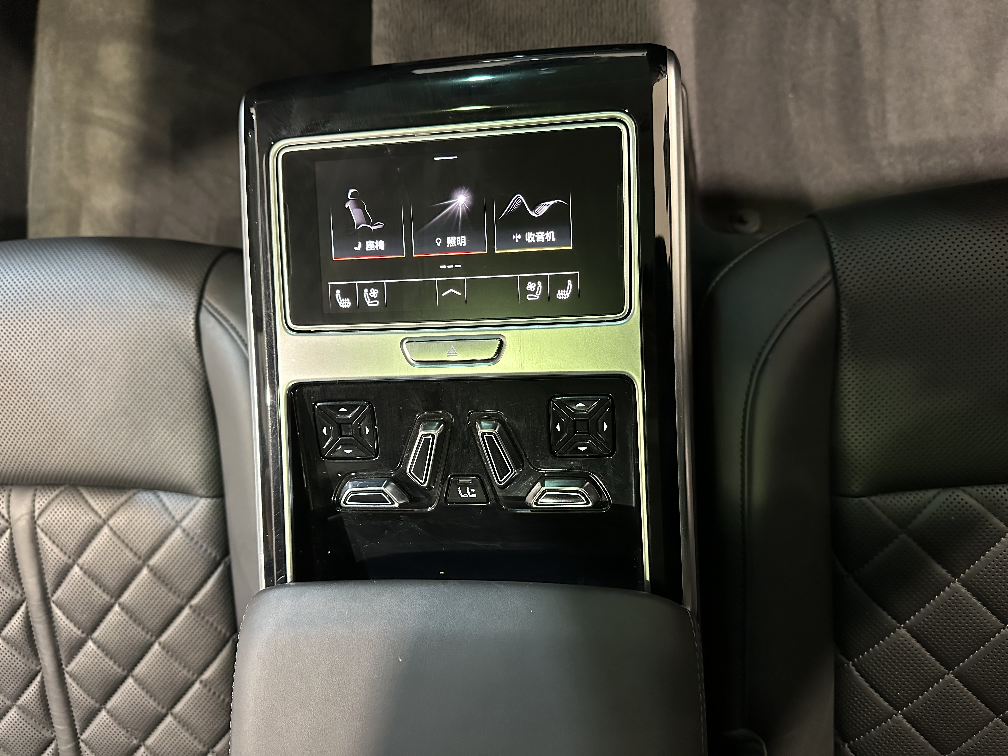 Audi A8 New Energy 2022 car image #9