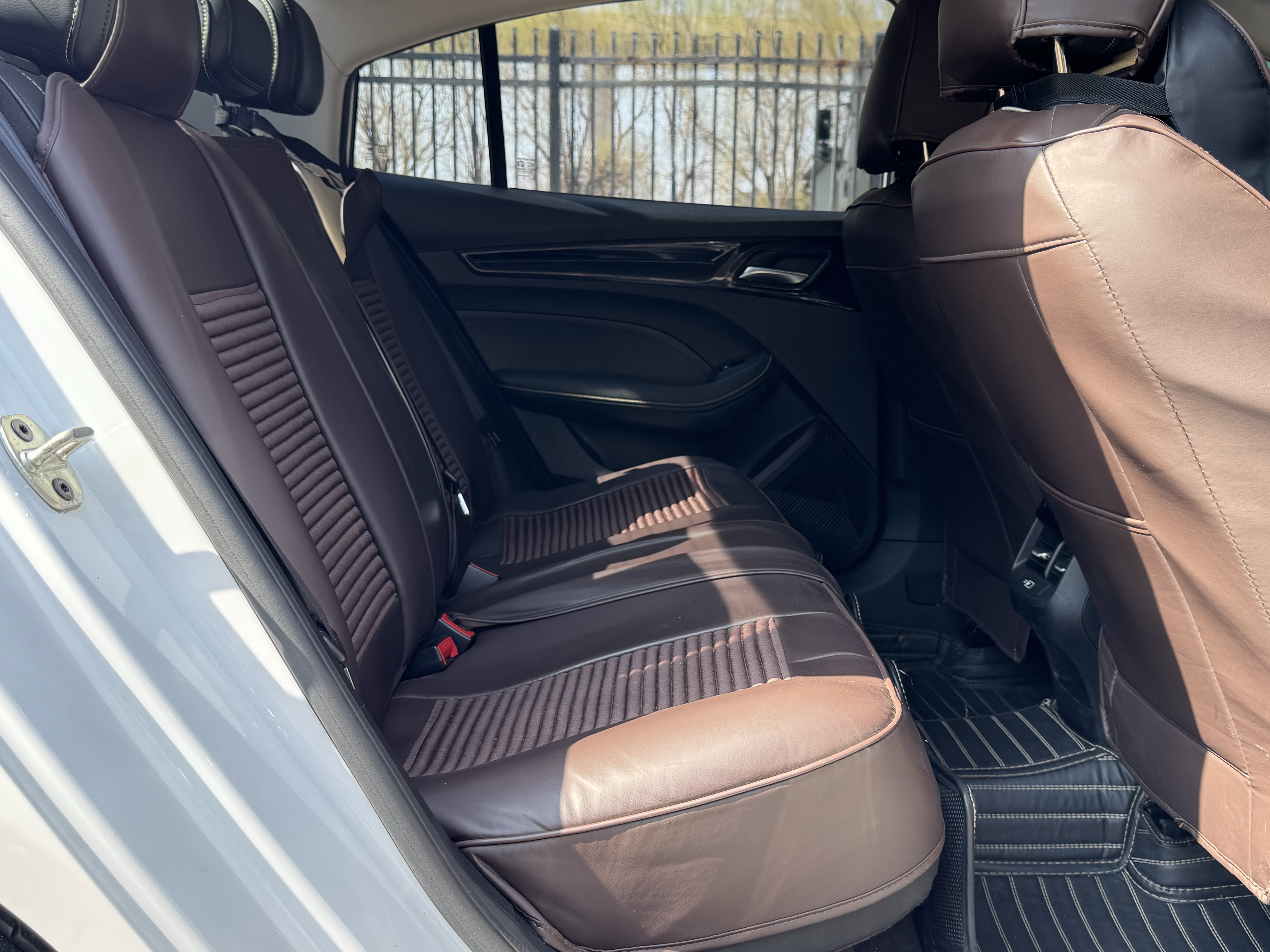 荣威 荣威i5 2023 汽车图片 #9