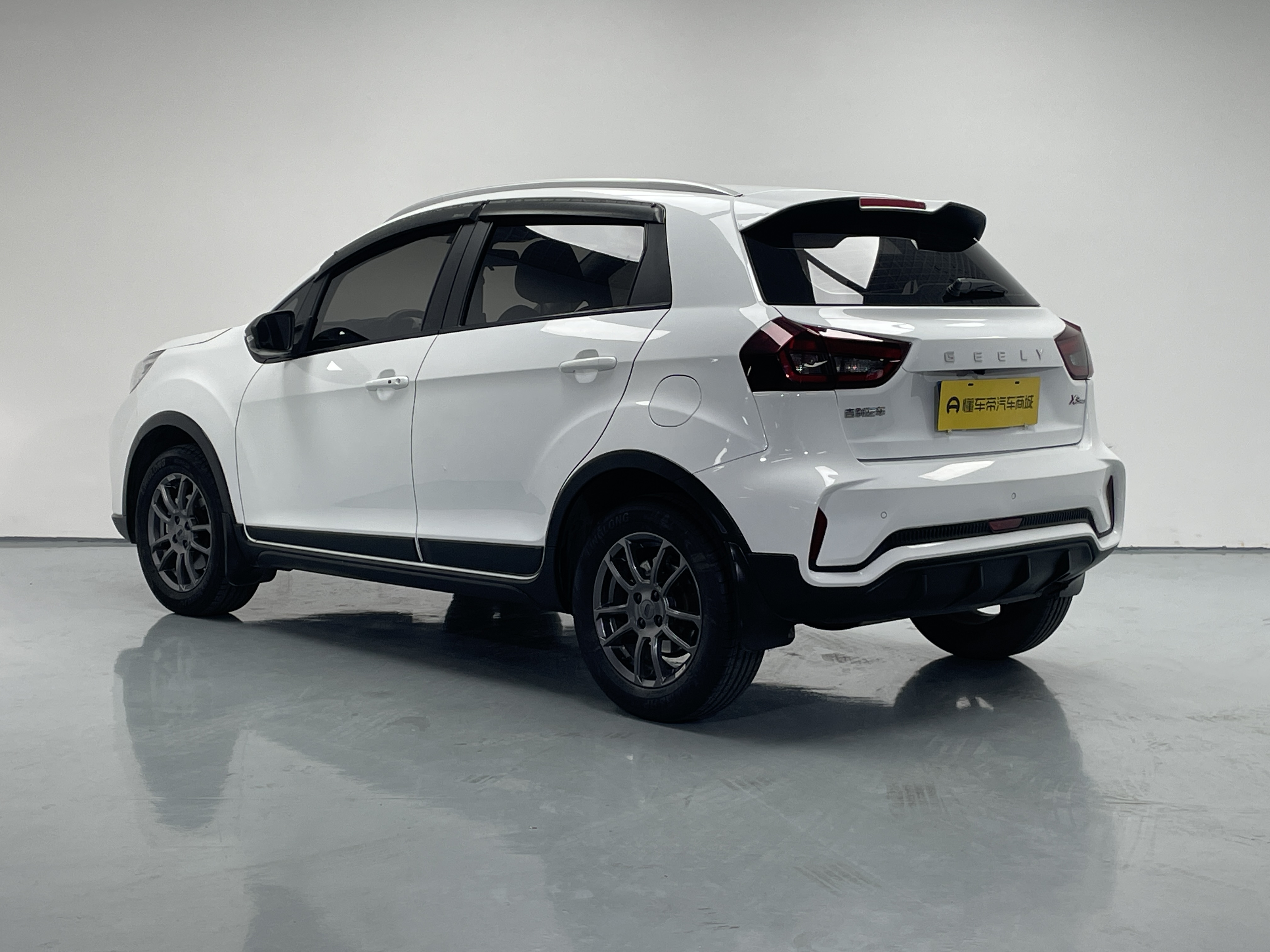 GEELY Vision X3 2022 изображение автомобиля #9