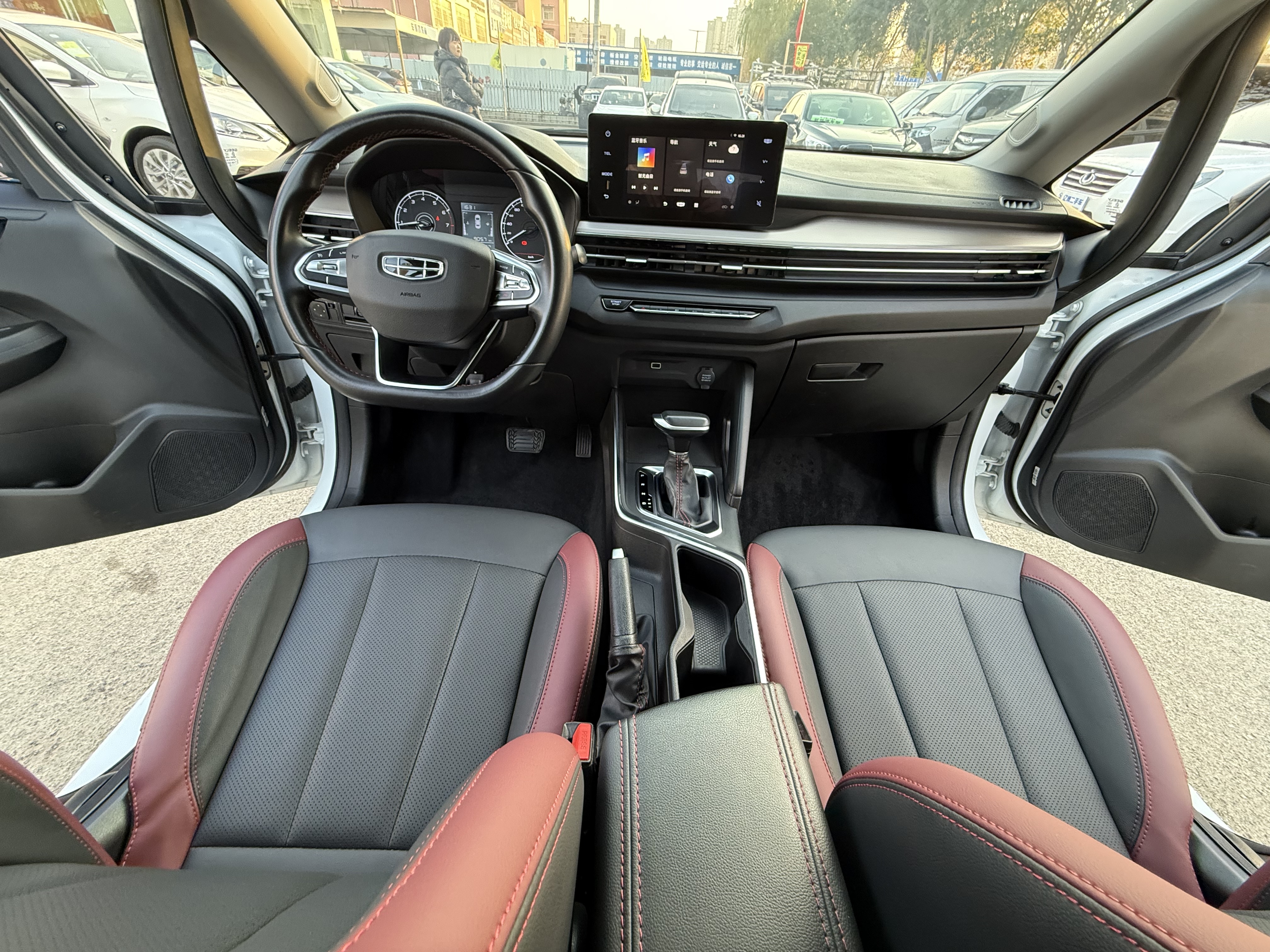Vision X3 2021 immagine di auto #9