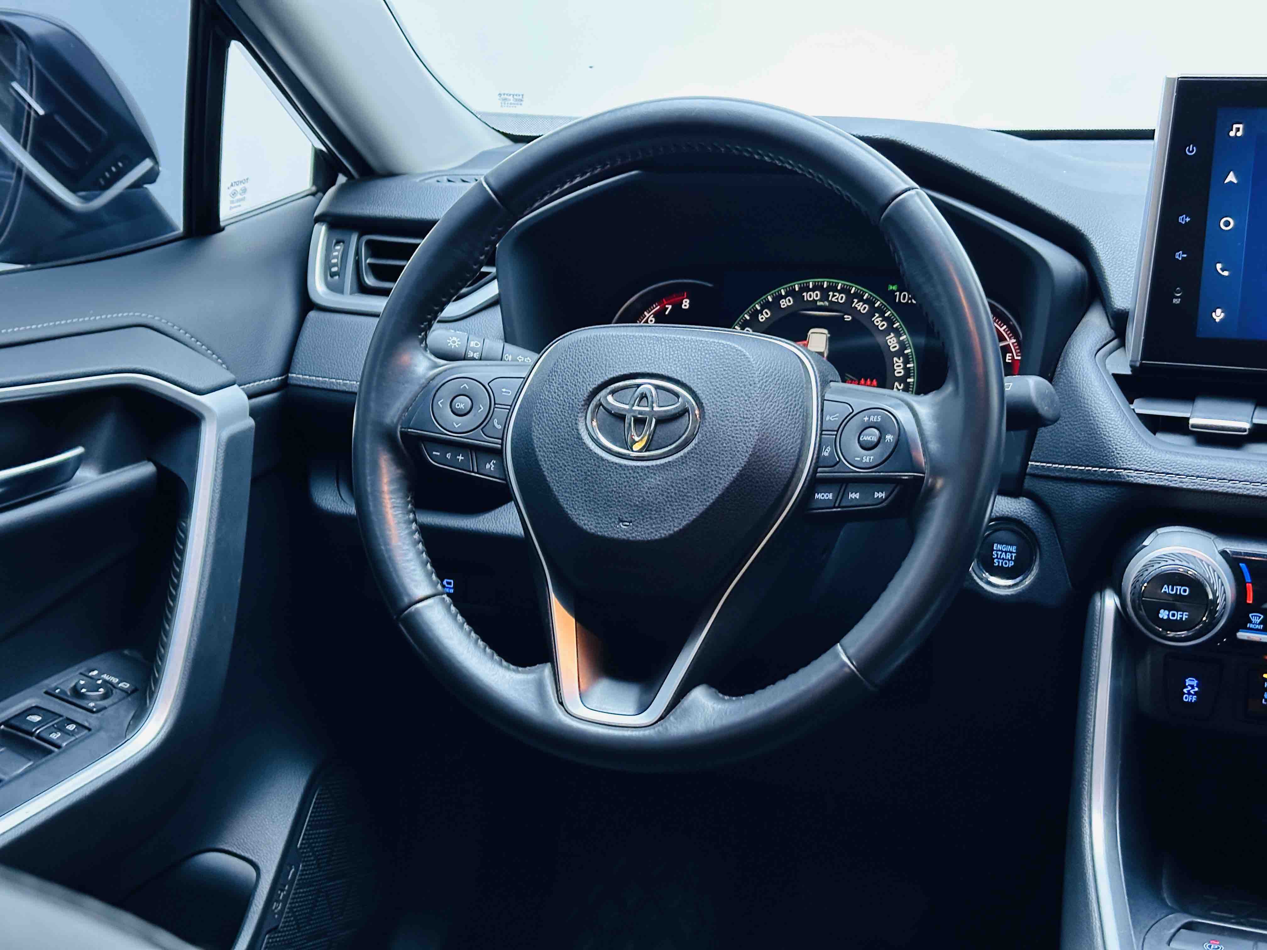 Toyota RAV4 2023 #9 Toyota RAV4 2023 car image #9