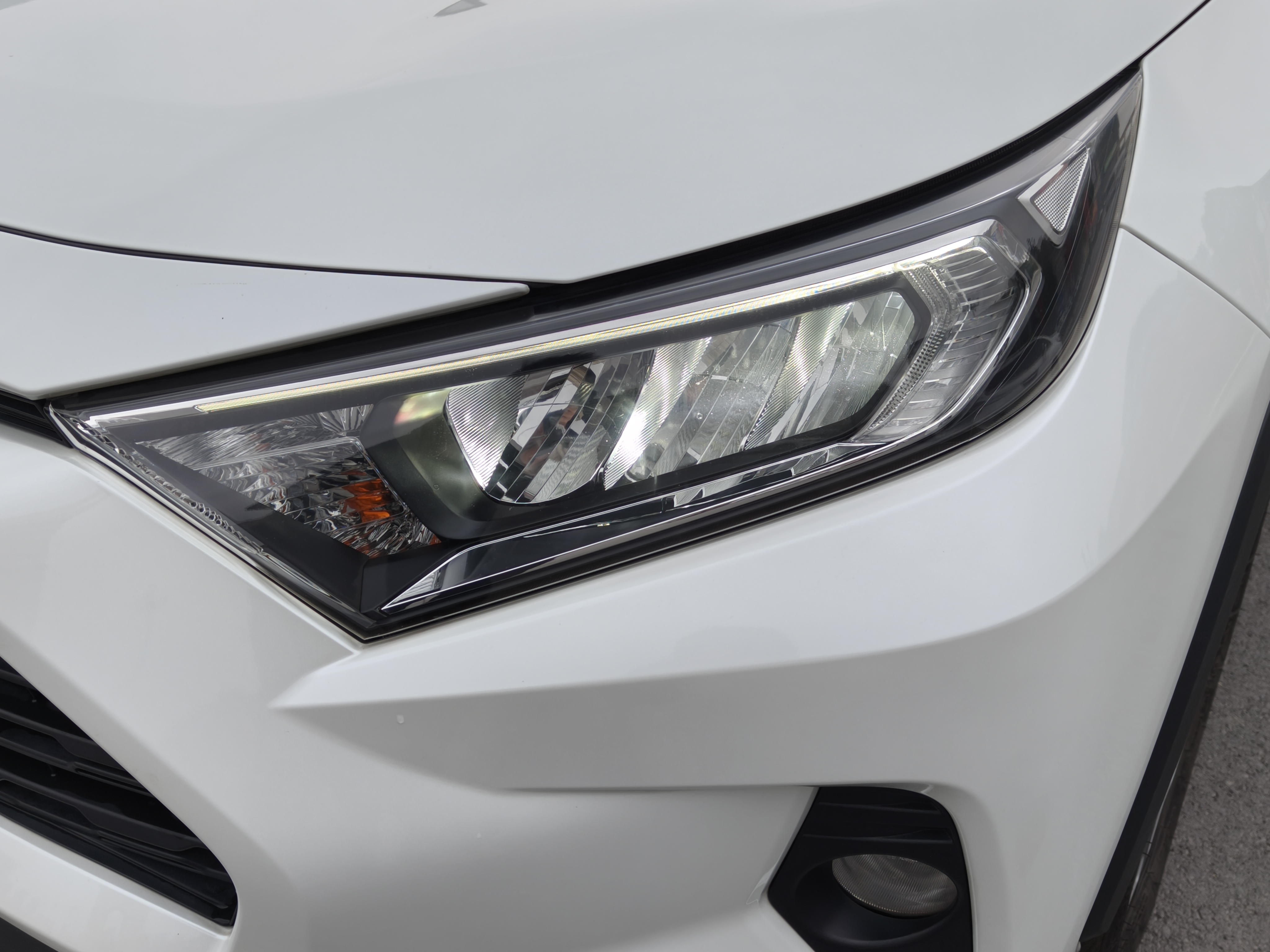 Toyota RAV4 2021 car image #9