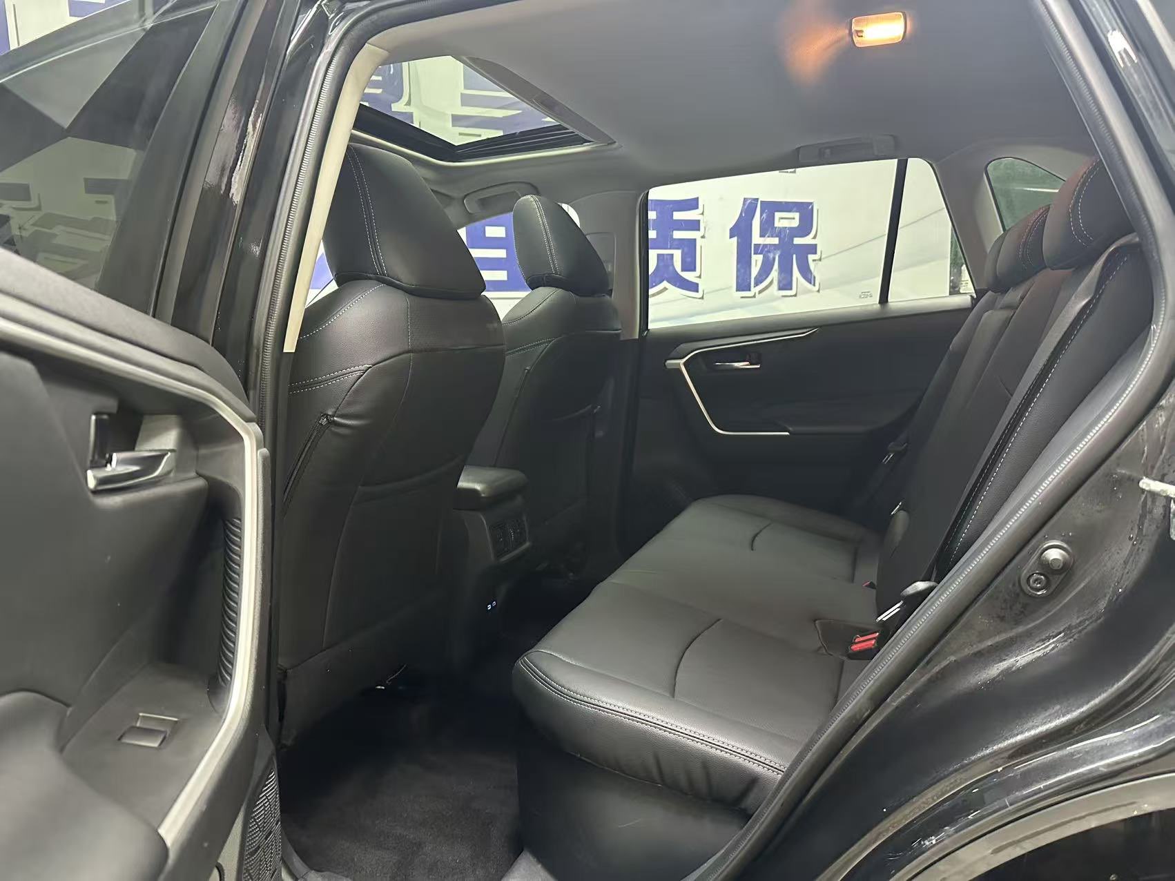 Toyota RAV4 Hybird E+ 2022 #9 Toyota RAV4 Hybird E+ 2022 car image #9