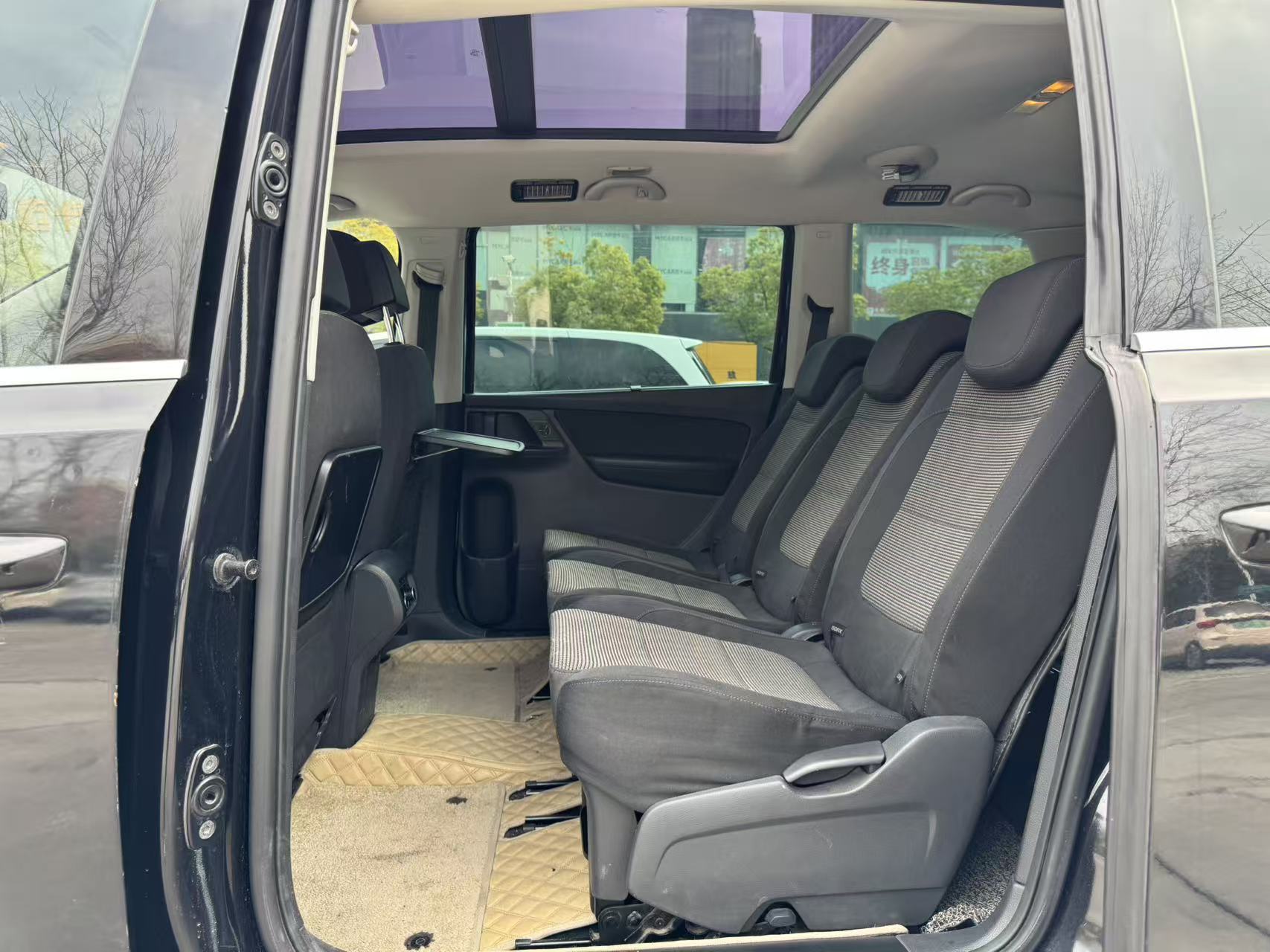 Volkswagen Sharan 2013 immagine di auto #9