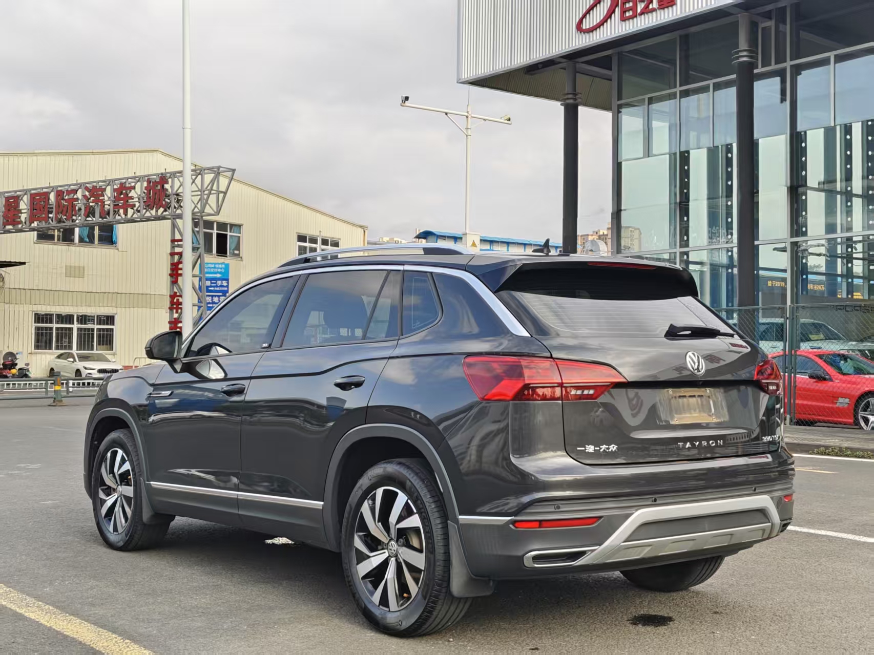 Volkswagen Tayron 2021 car image #9