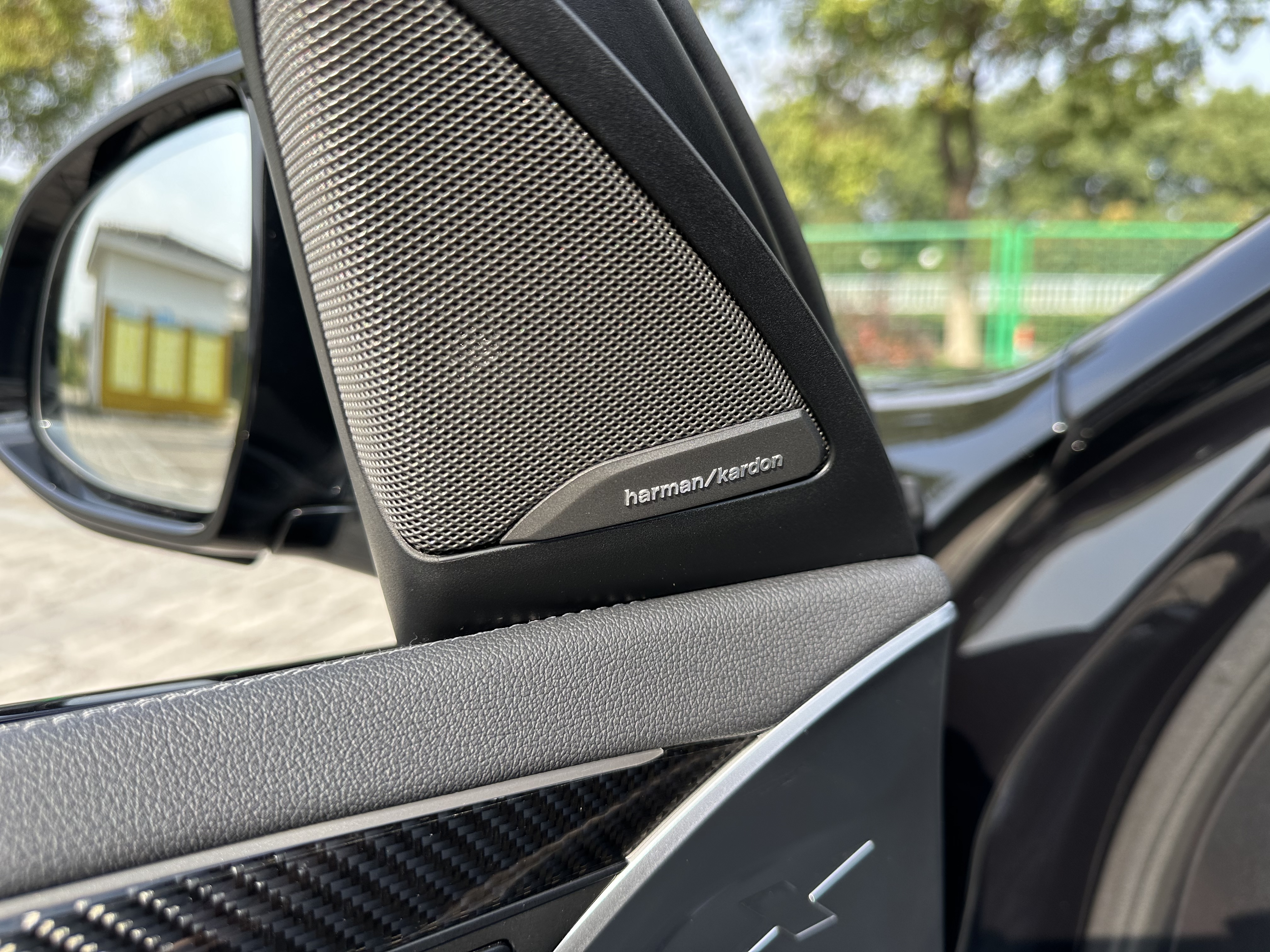 BMW X4 M 2021 car image #9