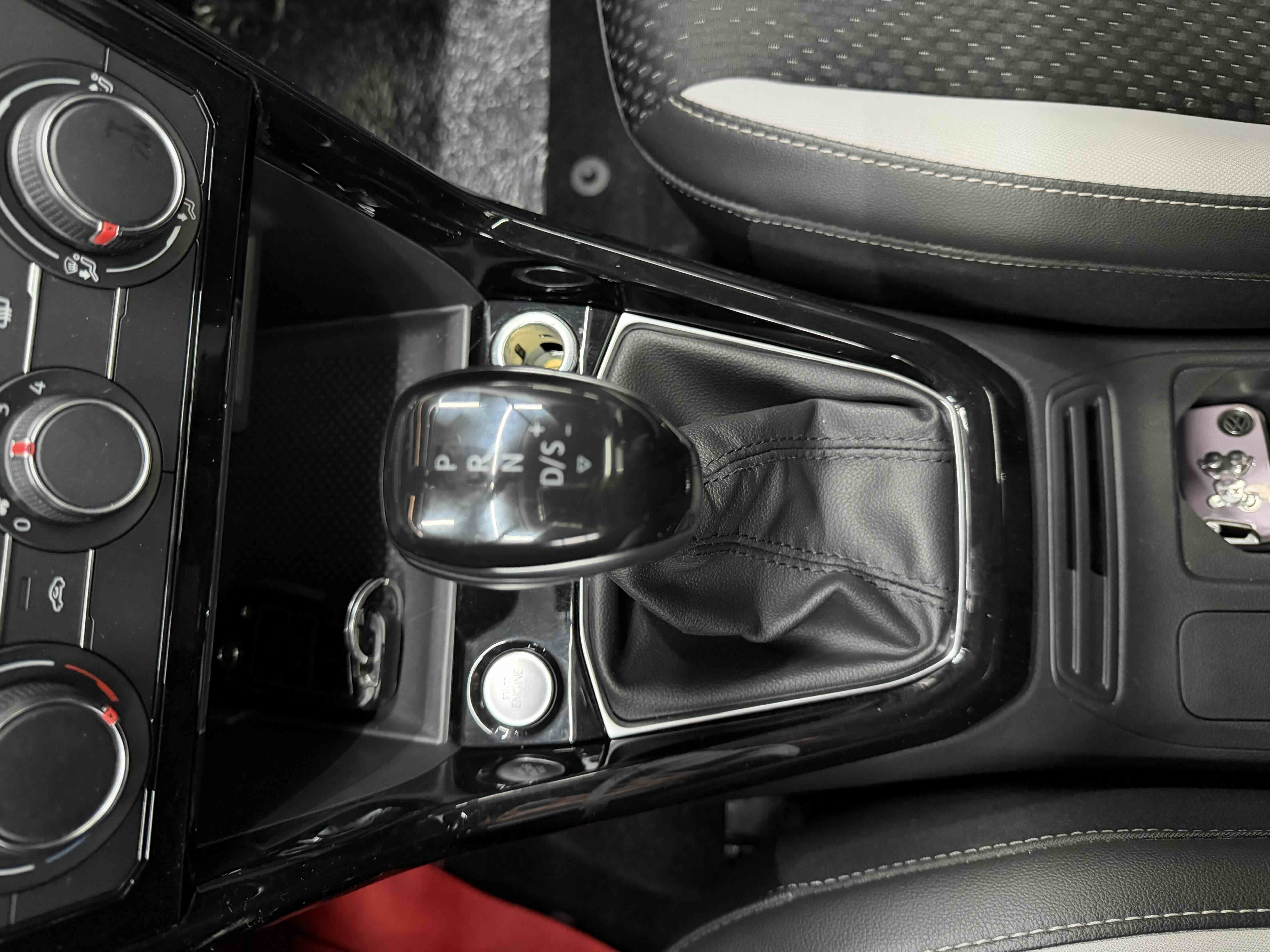 Volkswagen Tacqua 2021 car image #9