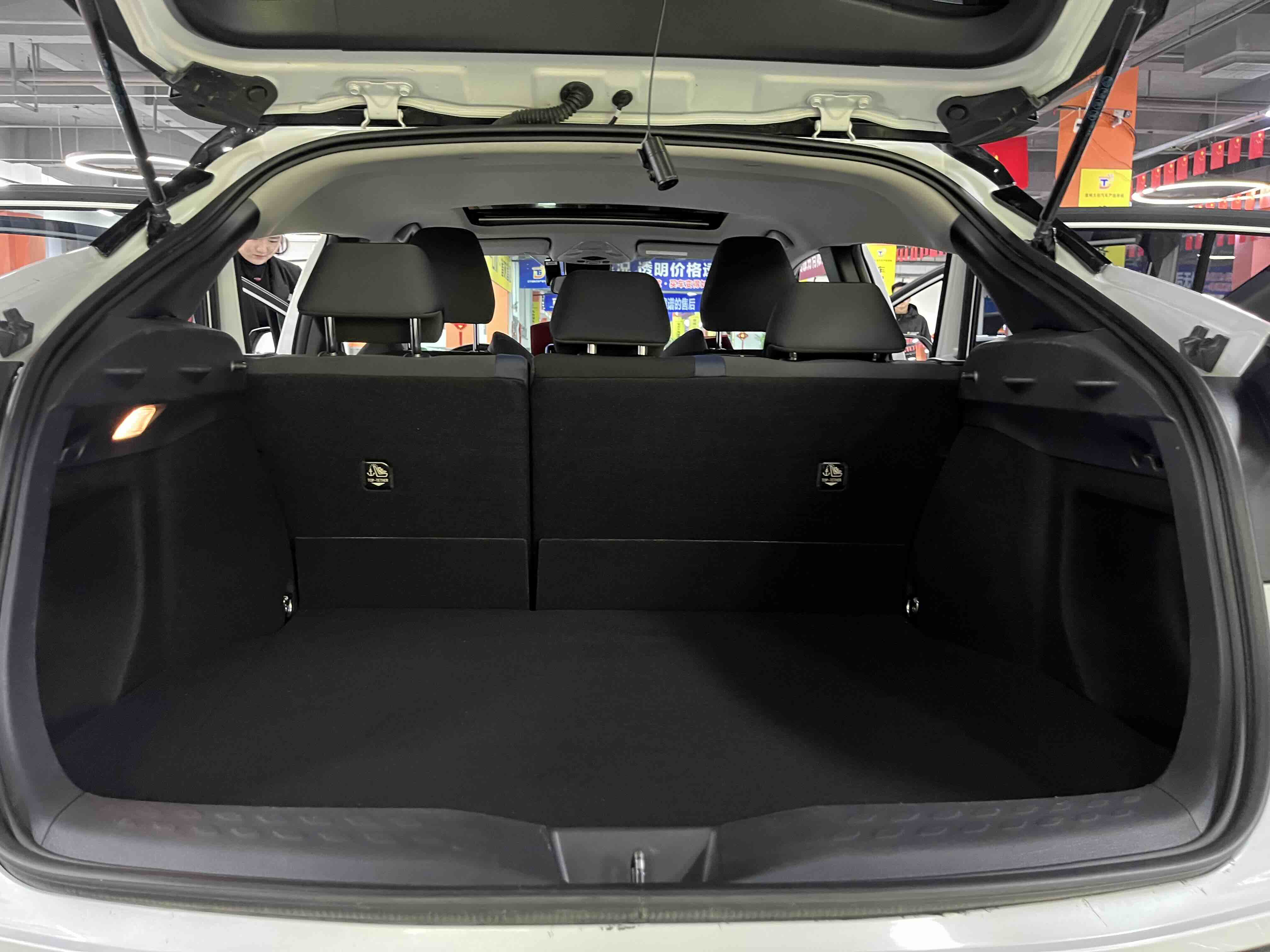 Toyota C-HR 2022 #9 Toyota C-HR 2022 car image #9