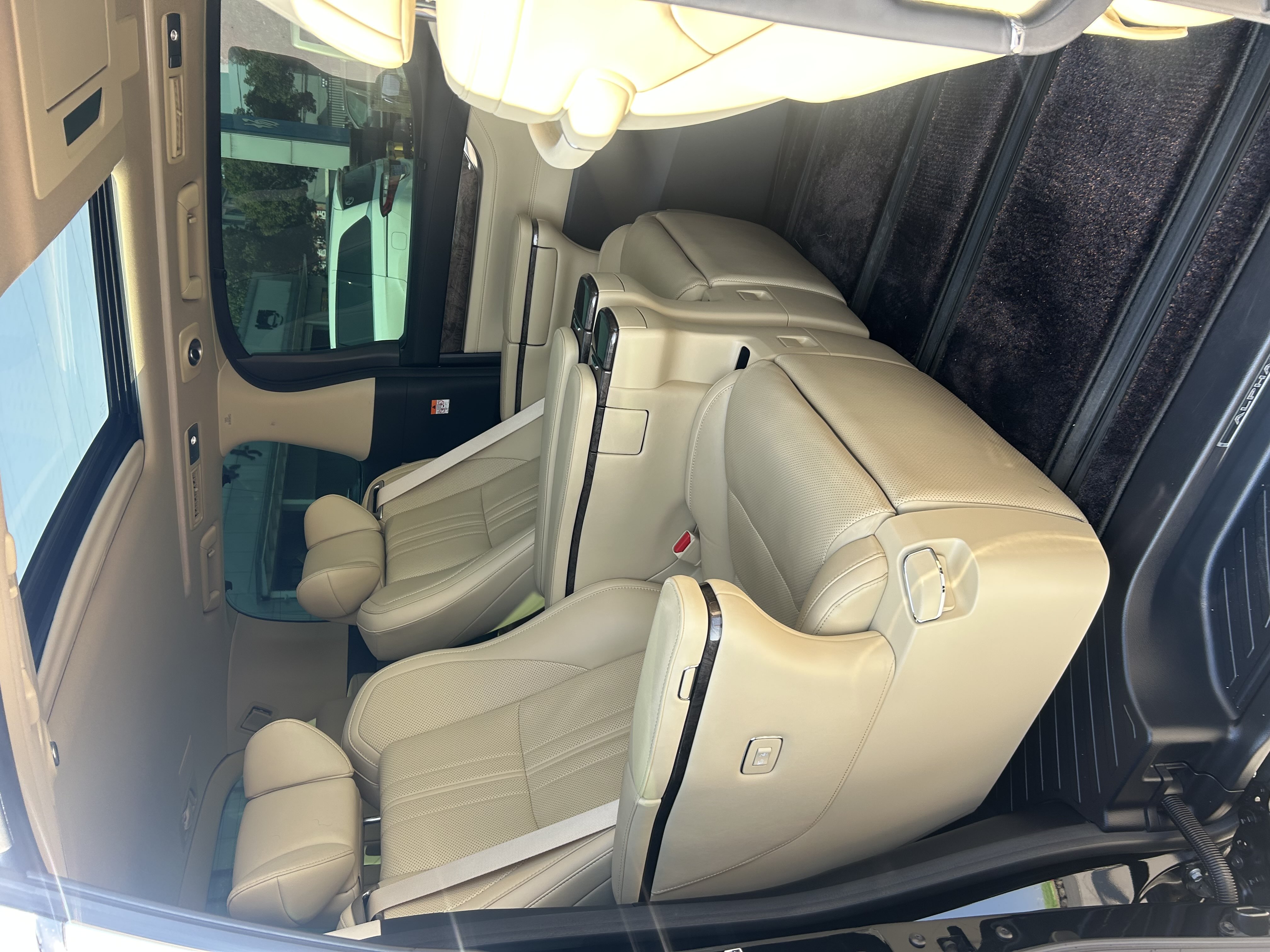 丰田 埃尔法 2023 汽车图片 #9