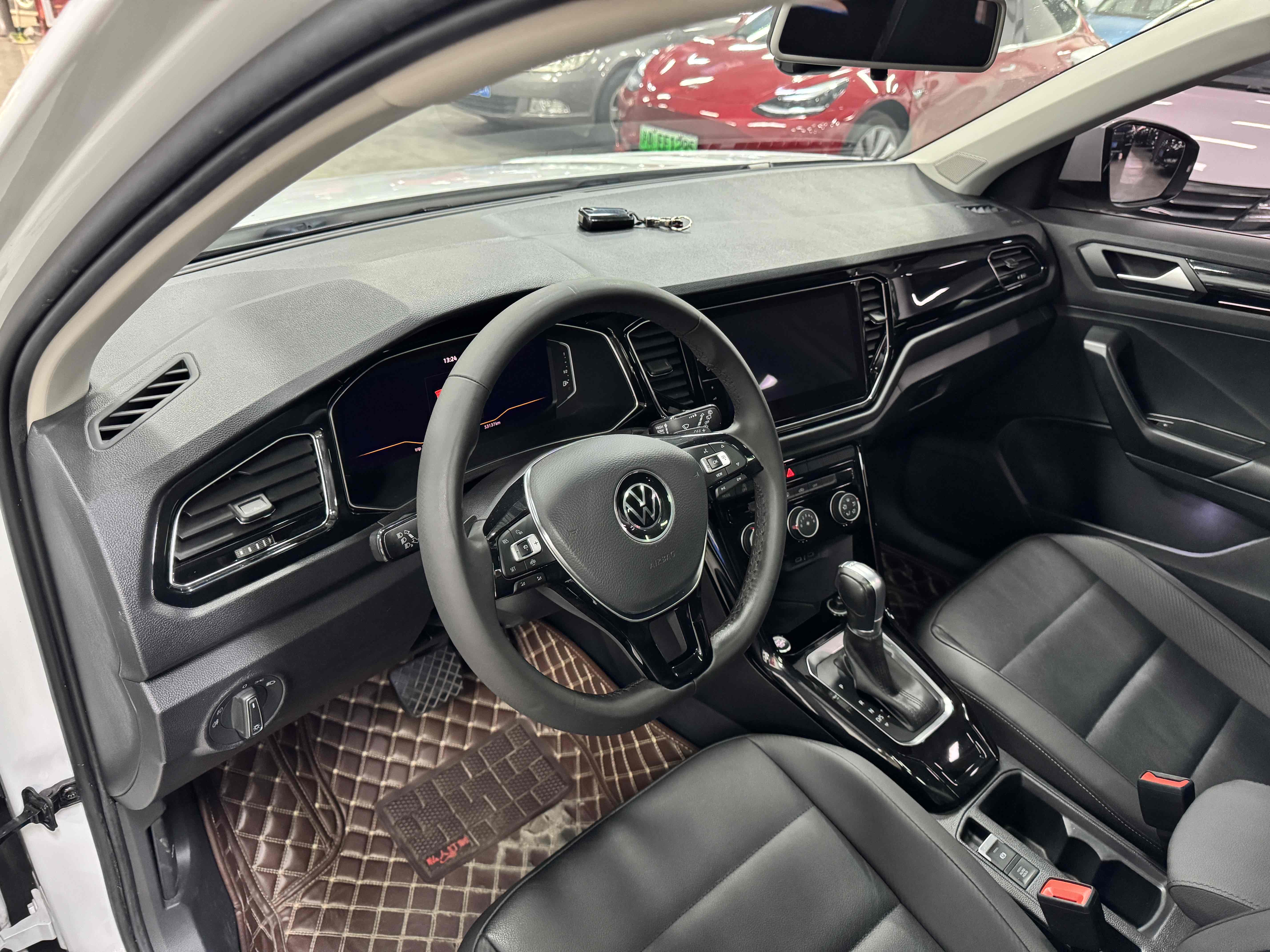 Volkswagen T-Roc 2022 #9 Volkswagen T-Roc 2022 car image #9