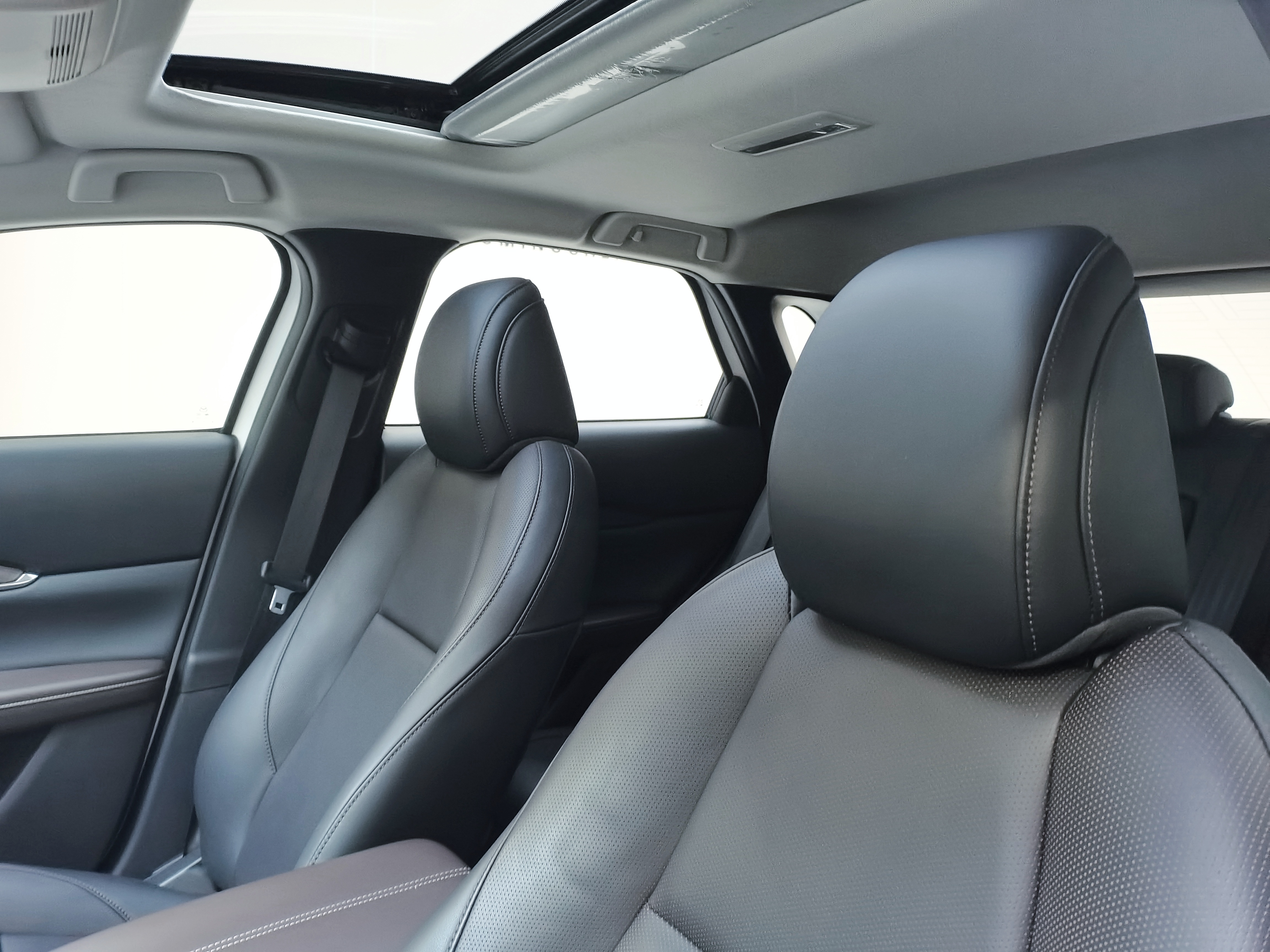 Mazda CX-30 2021 изображение автомобиля #9