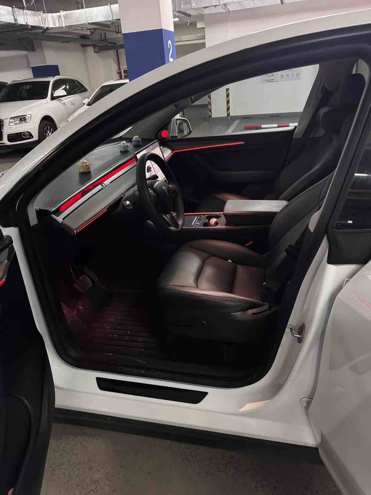 Tesla Model Y 2021 #9 Tesla Model Y 2021 car image #9