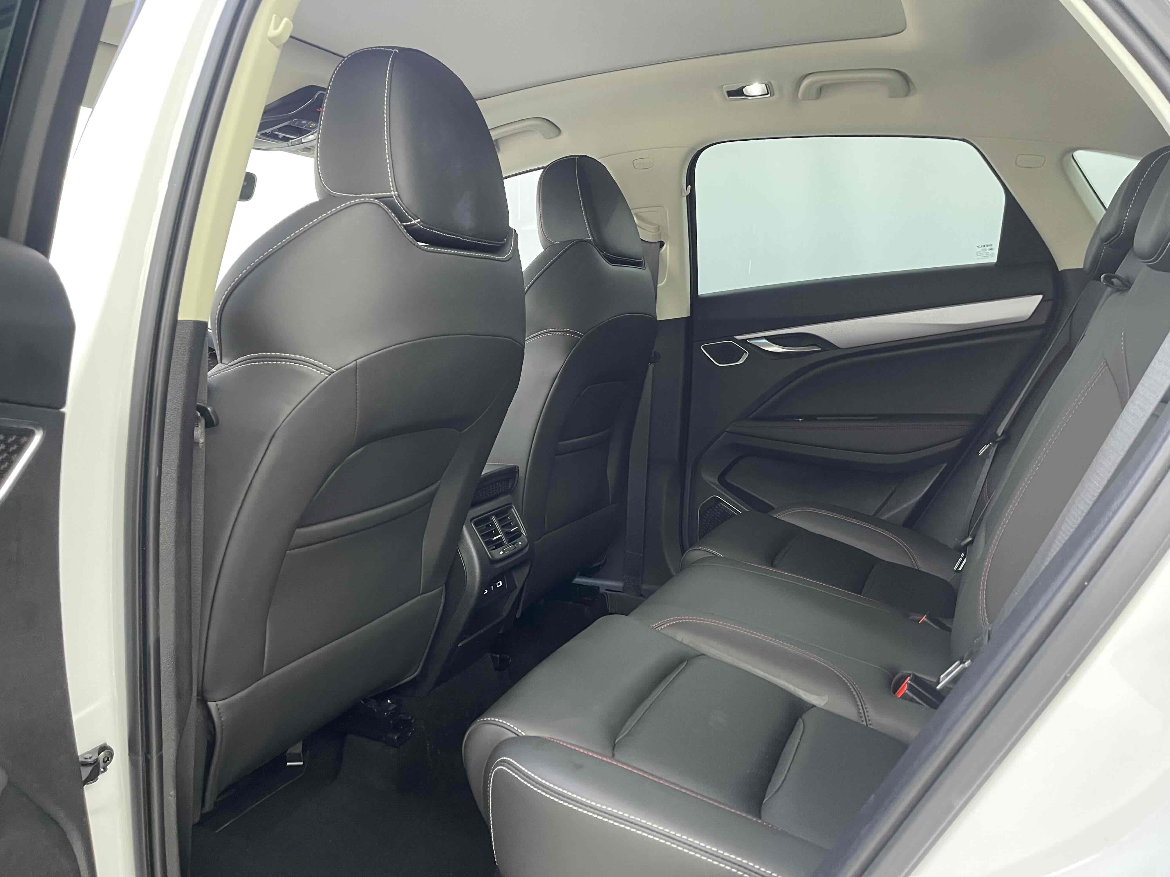 GEELY Tugella S 2022 immagine di auto #9