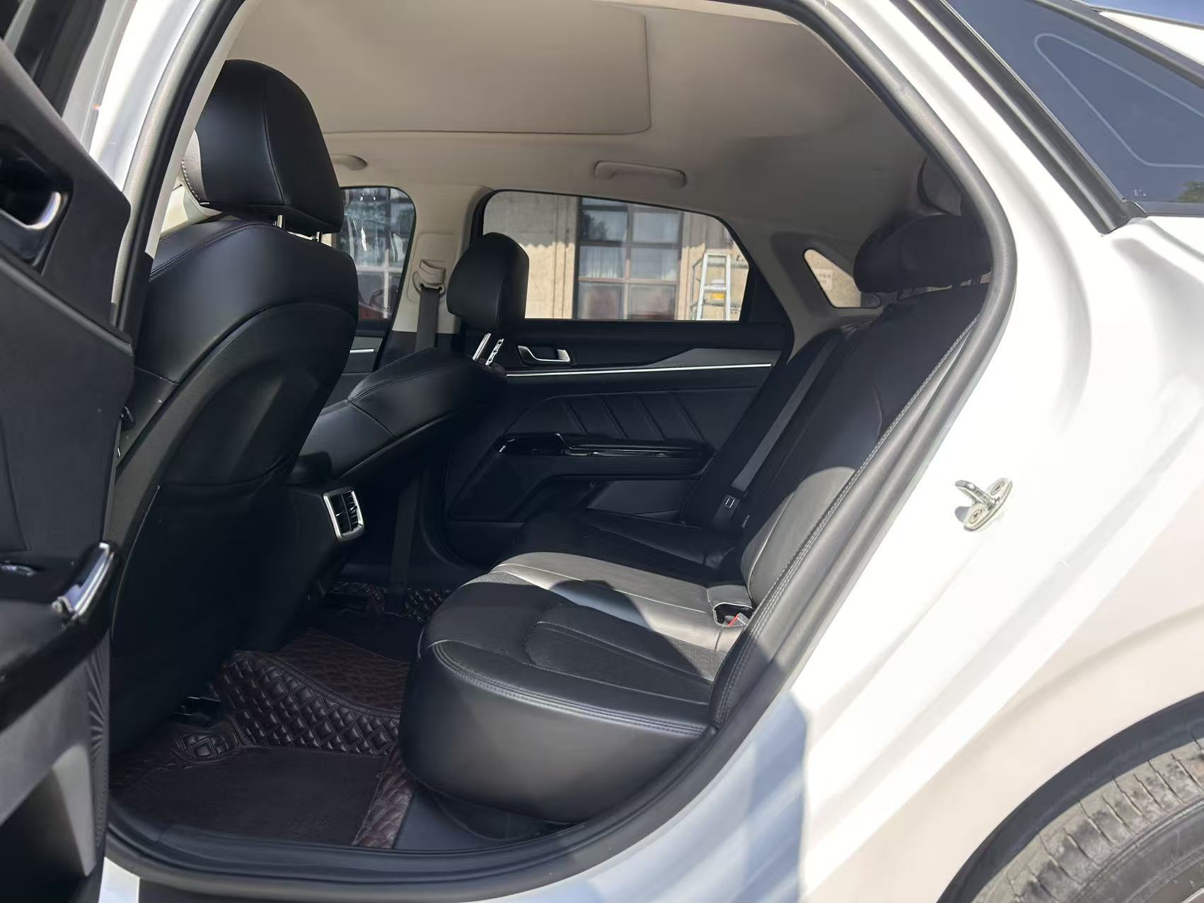 起亚 起亚K5 2022 汽车图片 #9