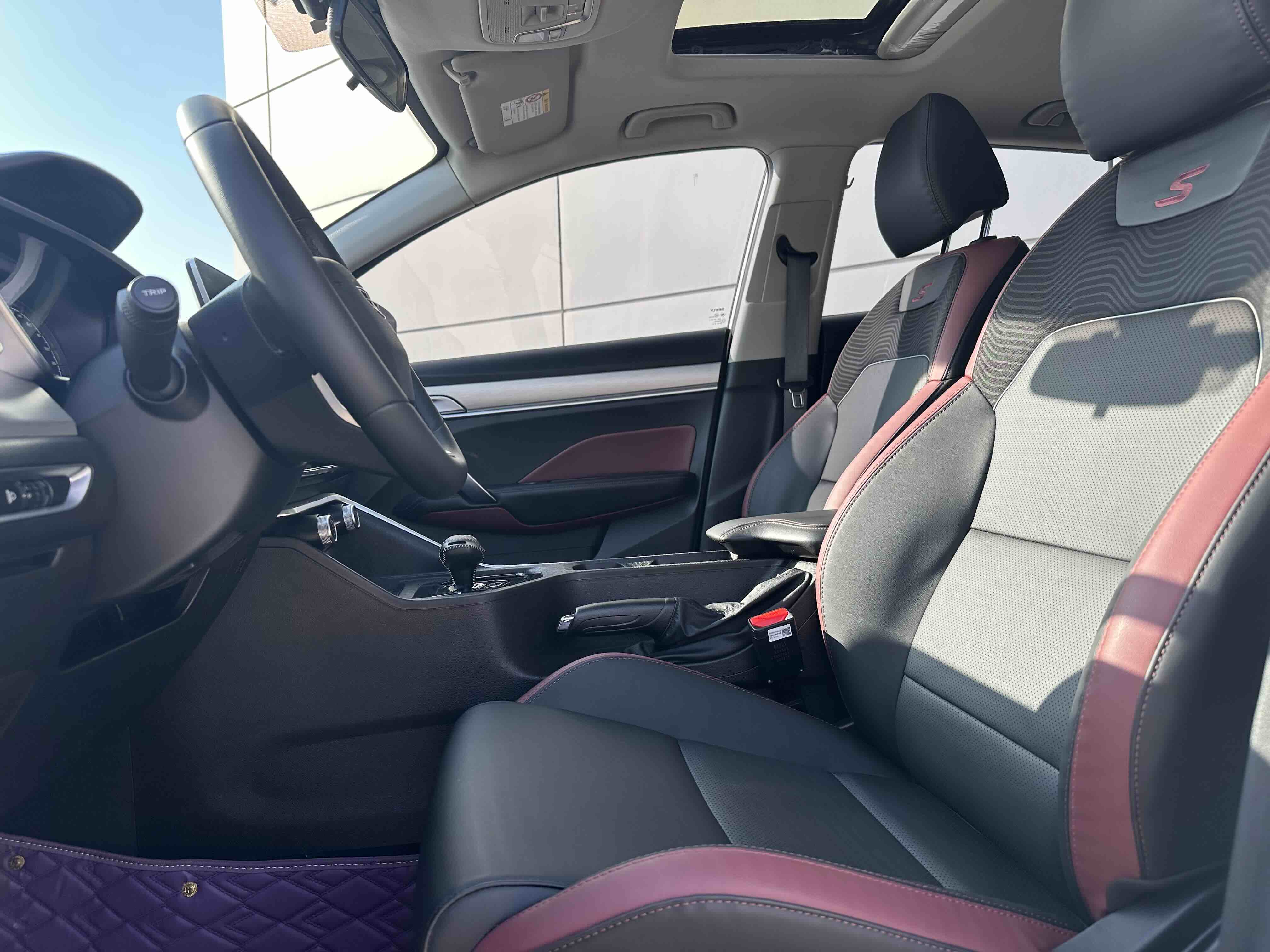 GEELY Coolray 2022 car image #9