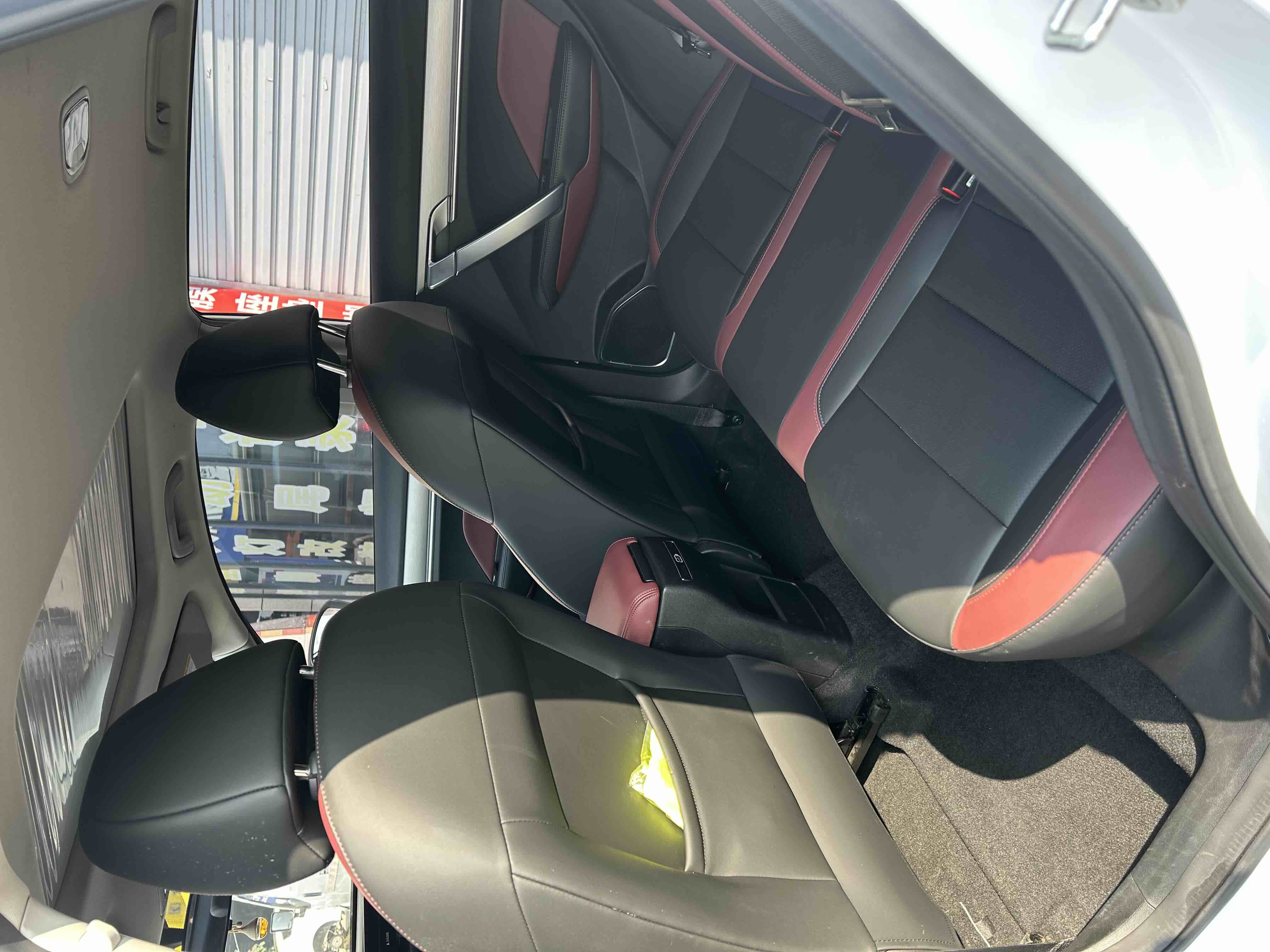 GEELY Coolray 2023 immagine di auto #9