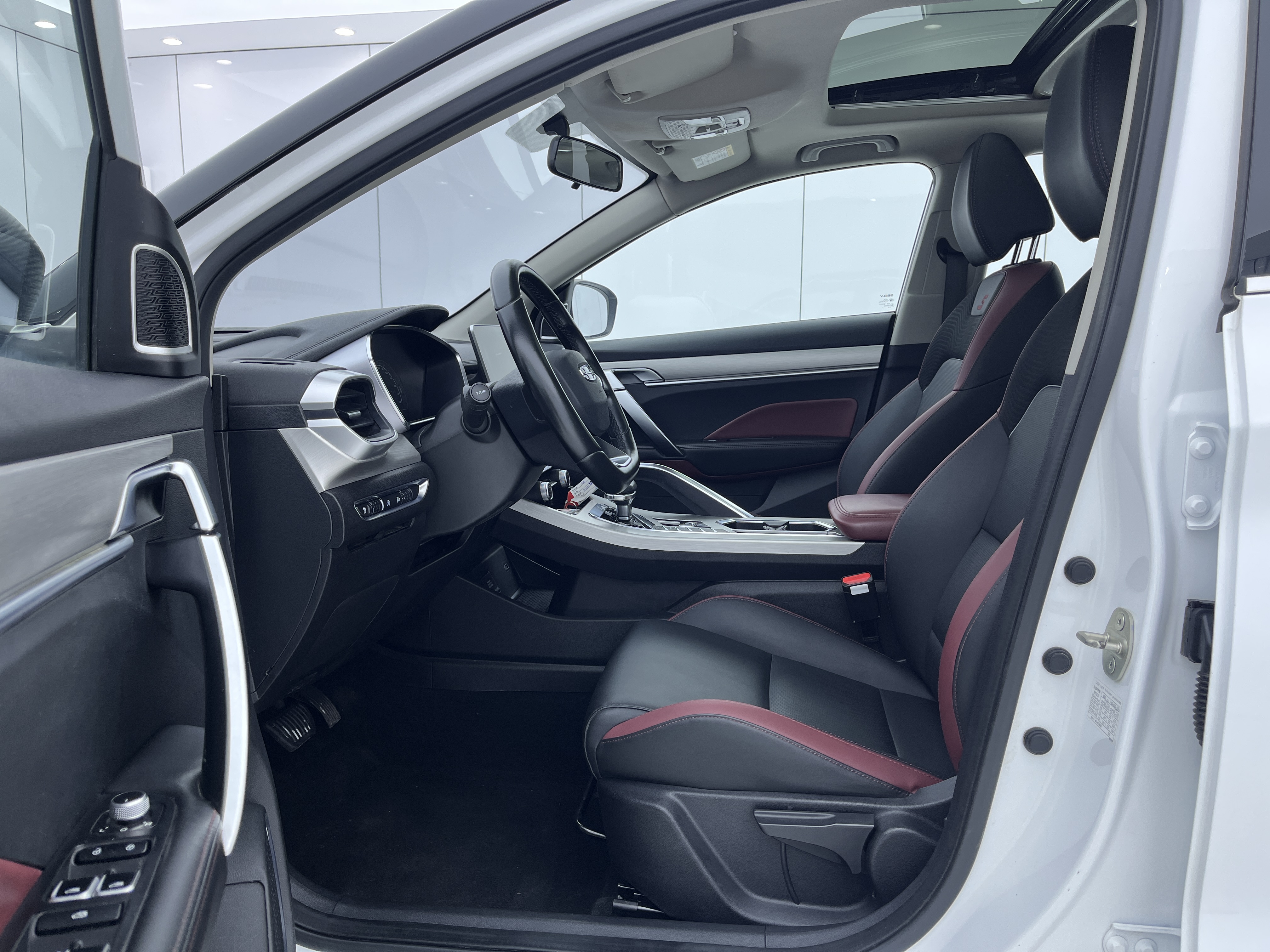 GEELY Coolray 2022 #9 GEELY Coolray 2022 car image #9