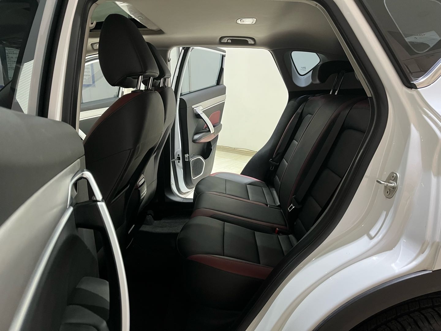 GEELY Coolray 2022 #9 GEELY Coolray 2022 car image #9