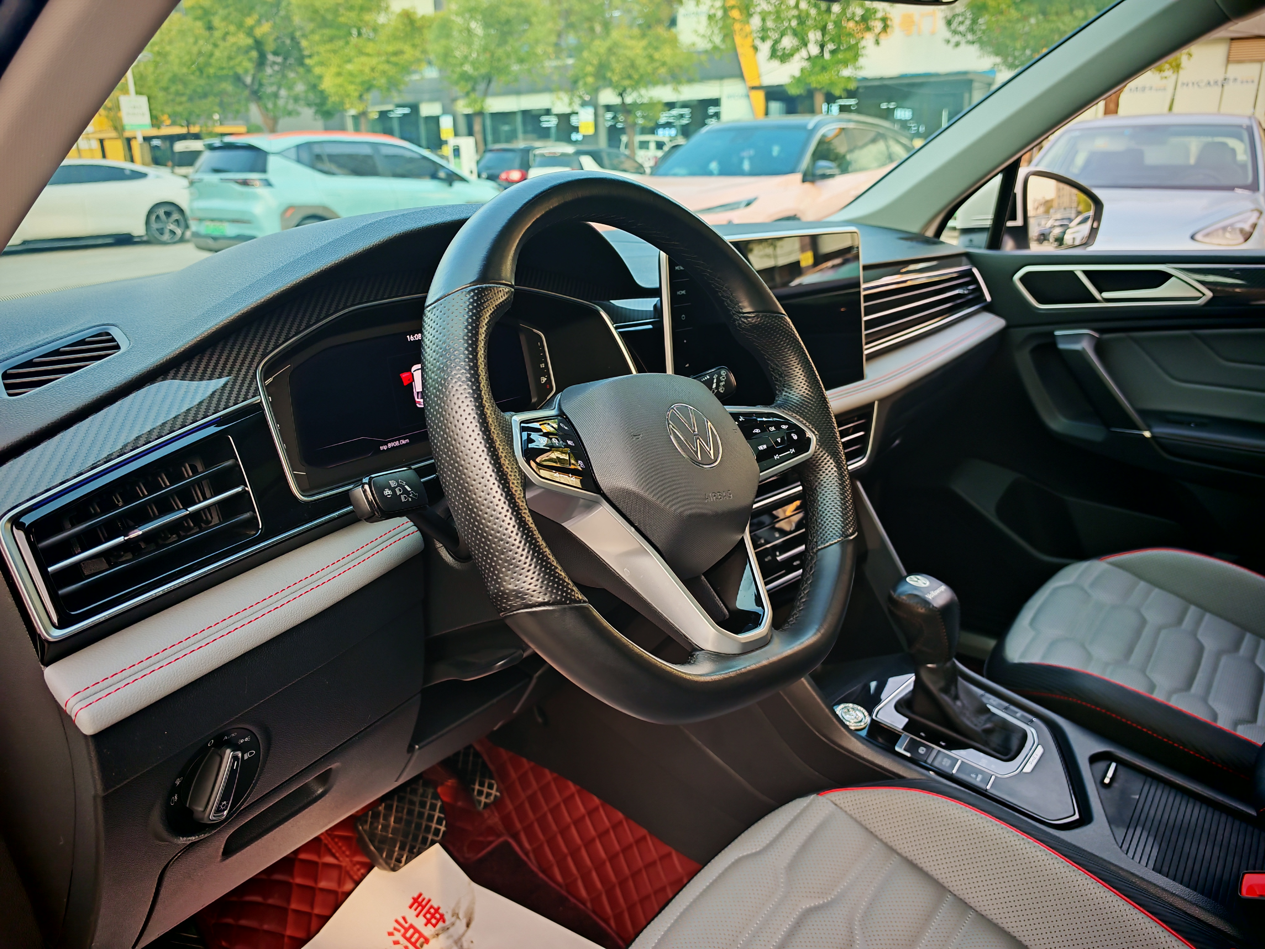 Volkswagen Tiguan L New Energy 2022 صورة سيارة #9