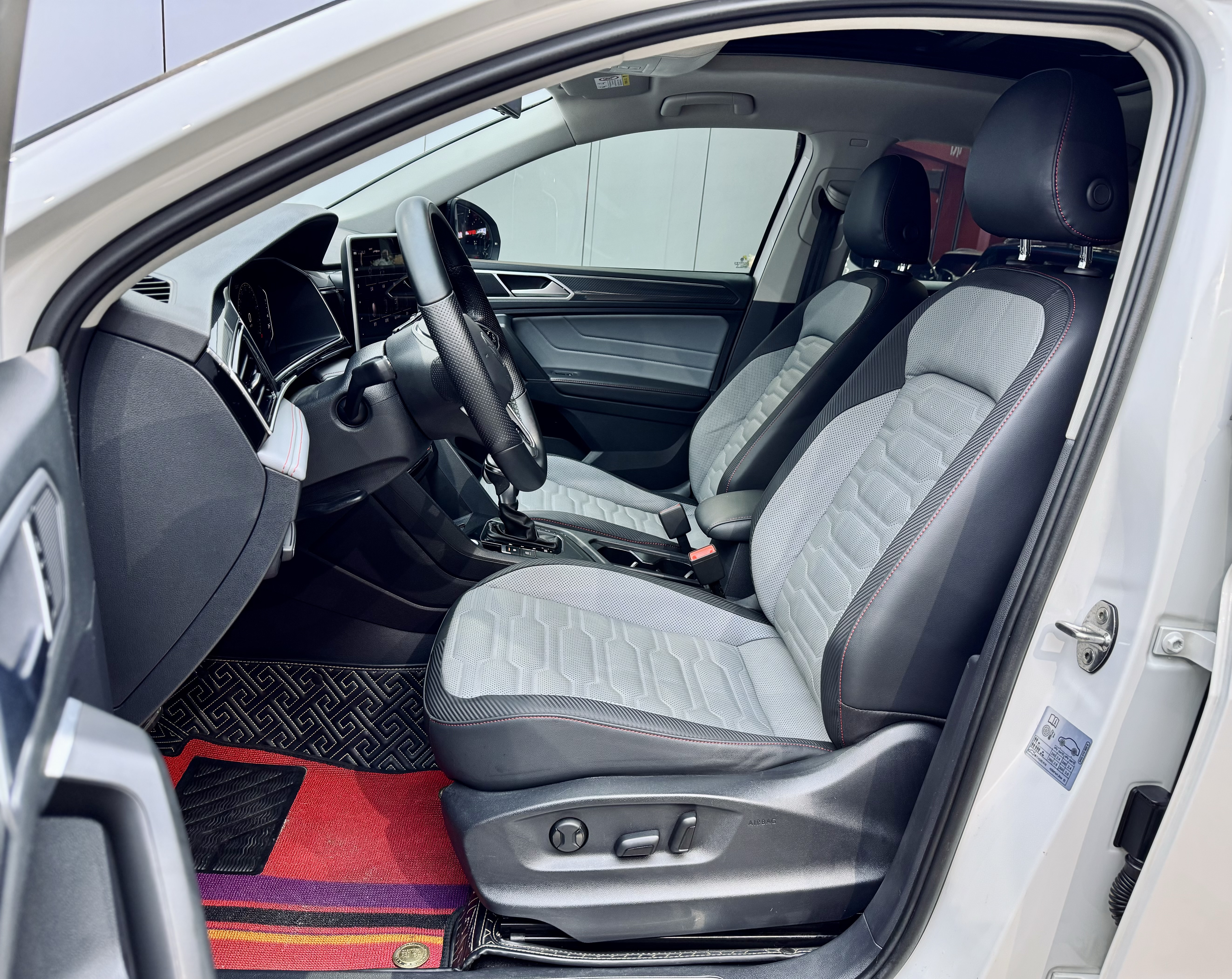 Volkswagen Tiguan X 2023 car image #9