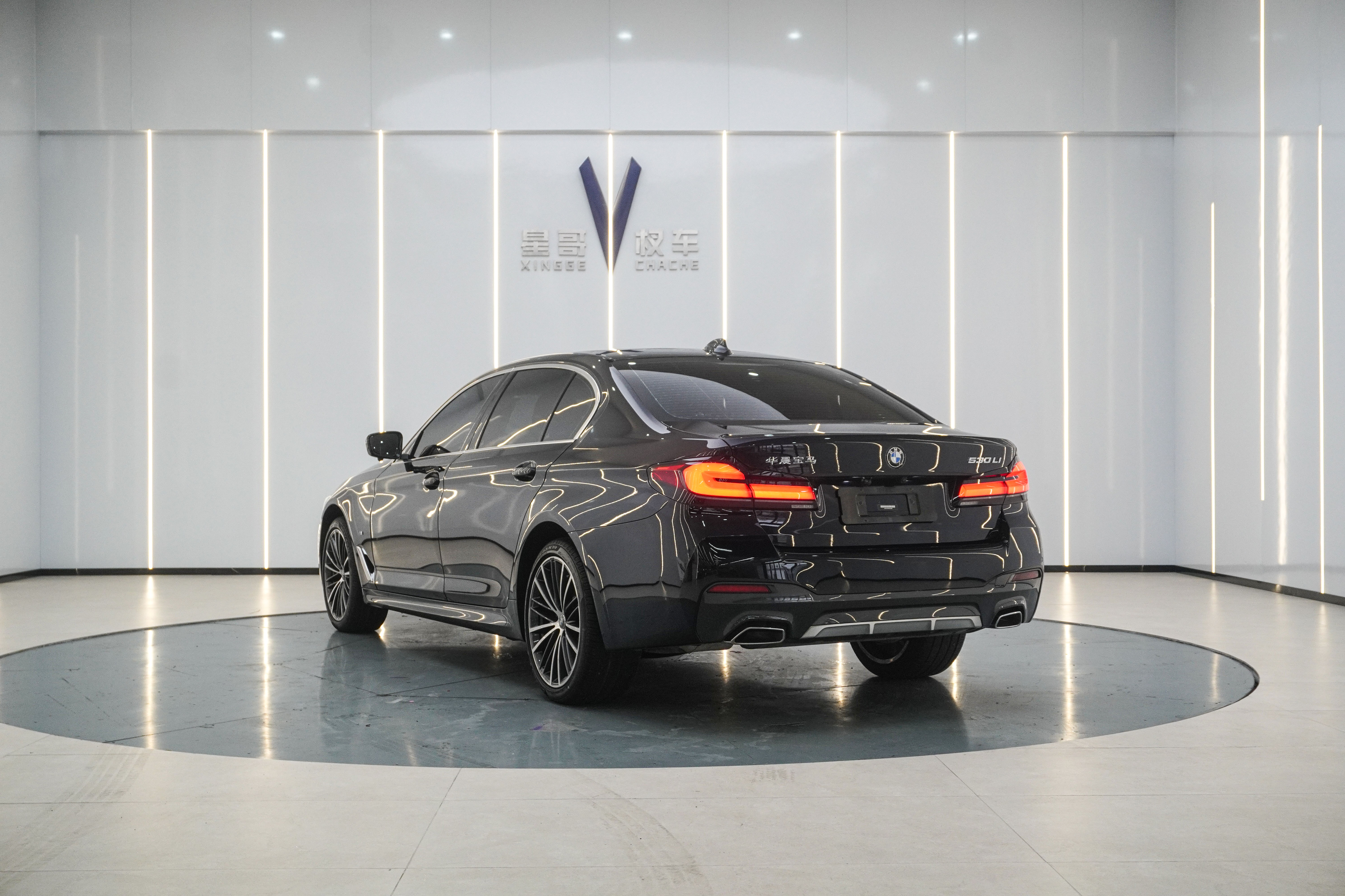 BMW 5 Series 2023 #9 BMW 5 Series 2023 car image #9