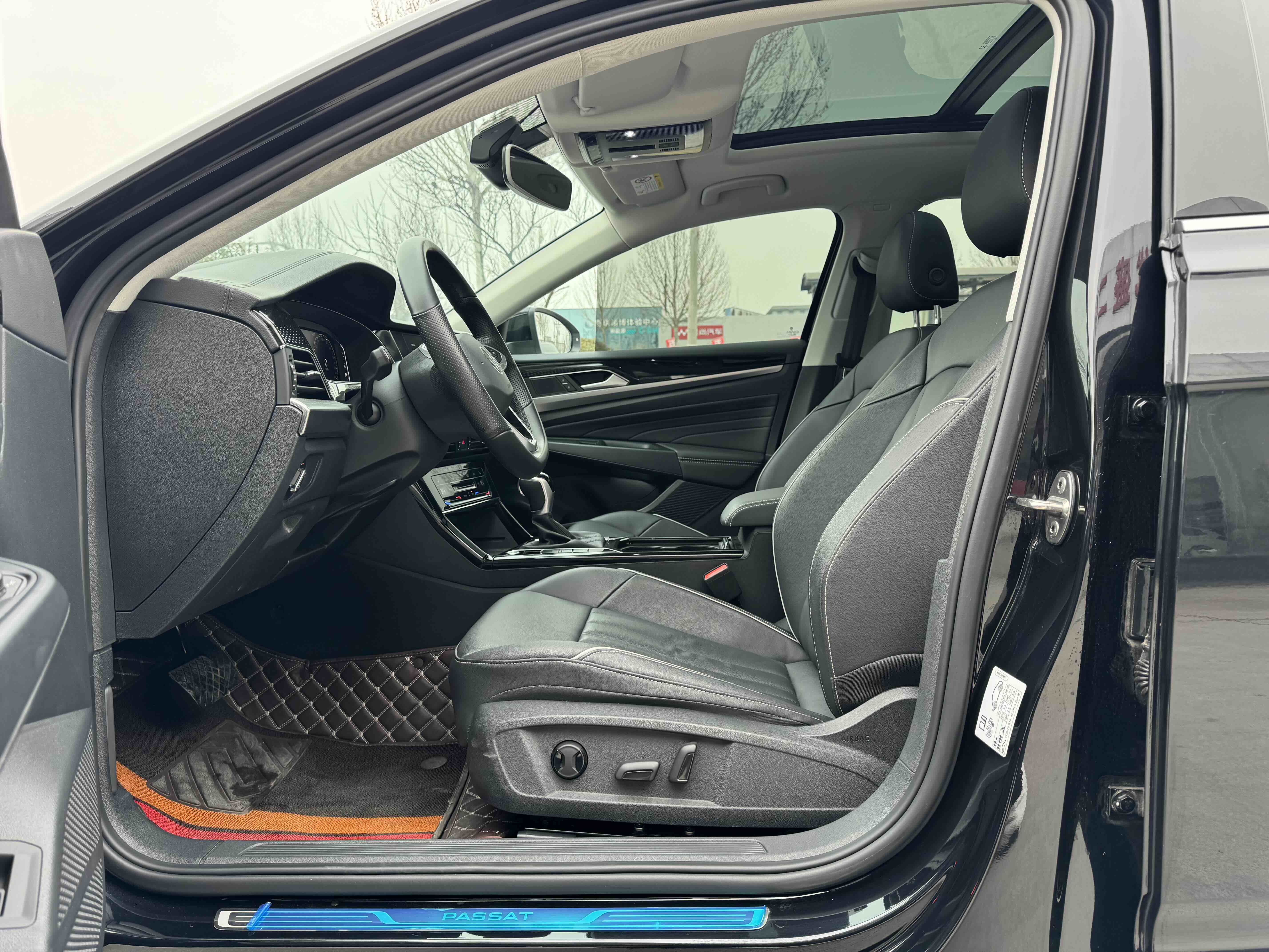 Volkswagen Passat 2022 immagine di auto #9