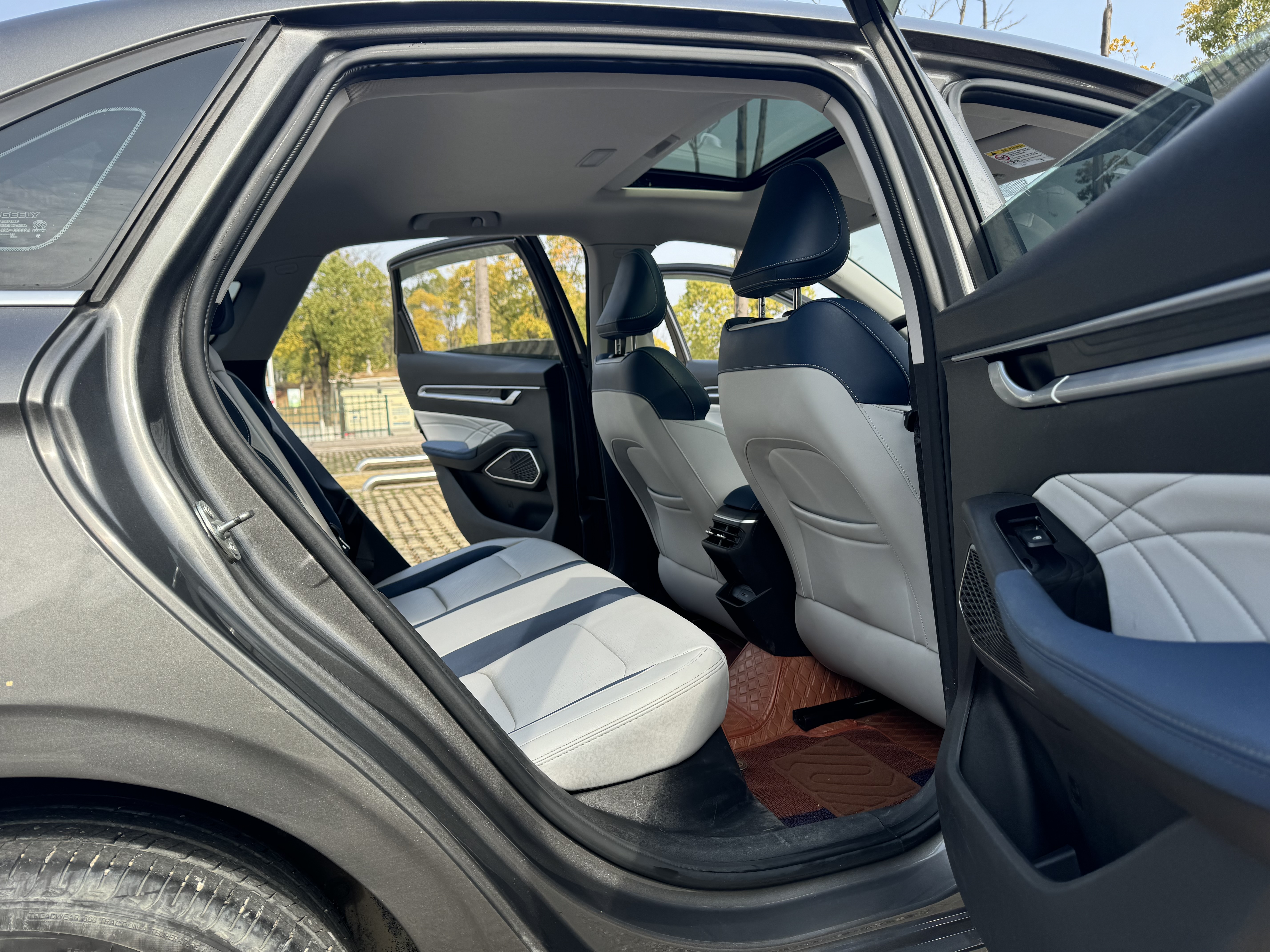 GEELY Emgrand 2022 #9 GEELY Emgrand 2022 car image #9