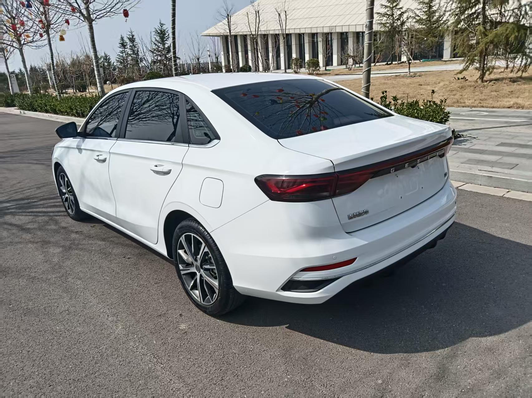 GEELY Emgrand 2022 car image #9