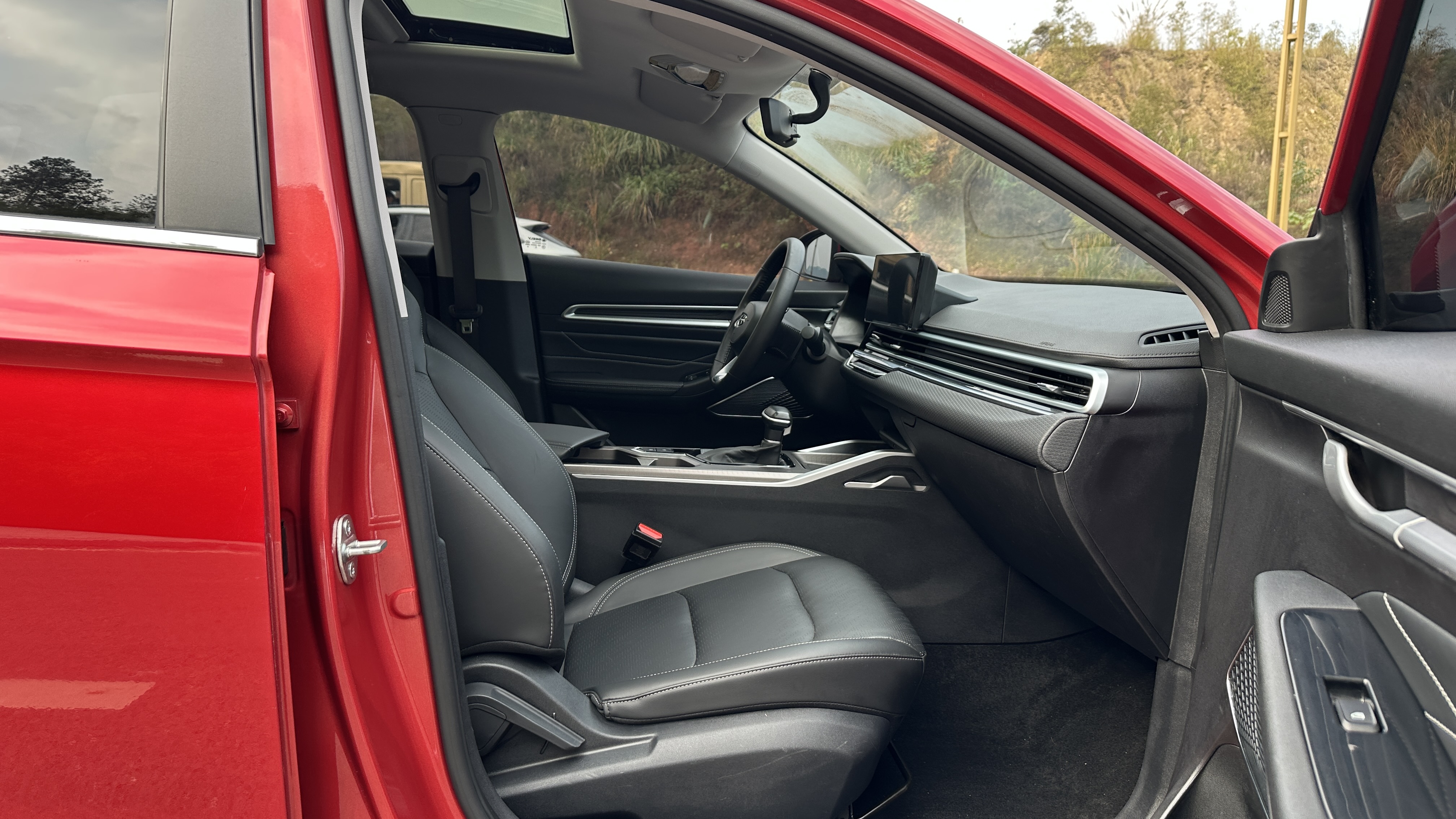 Emgrand 2022 car image #9
