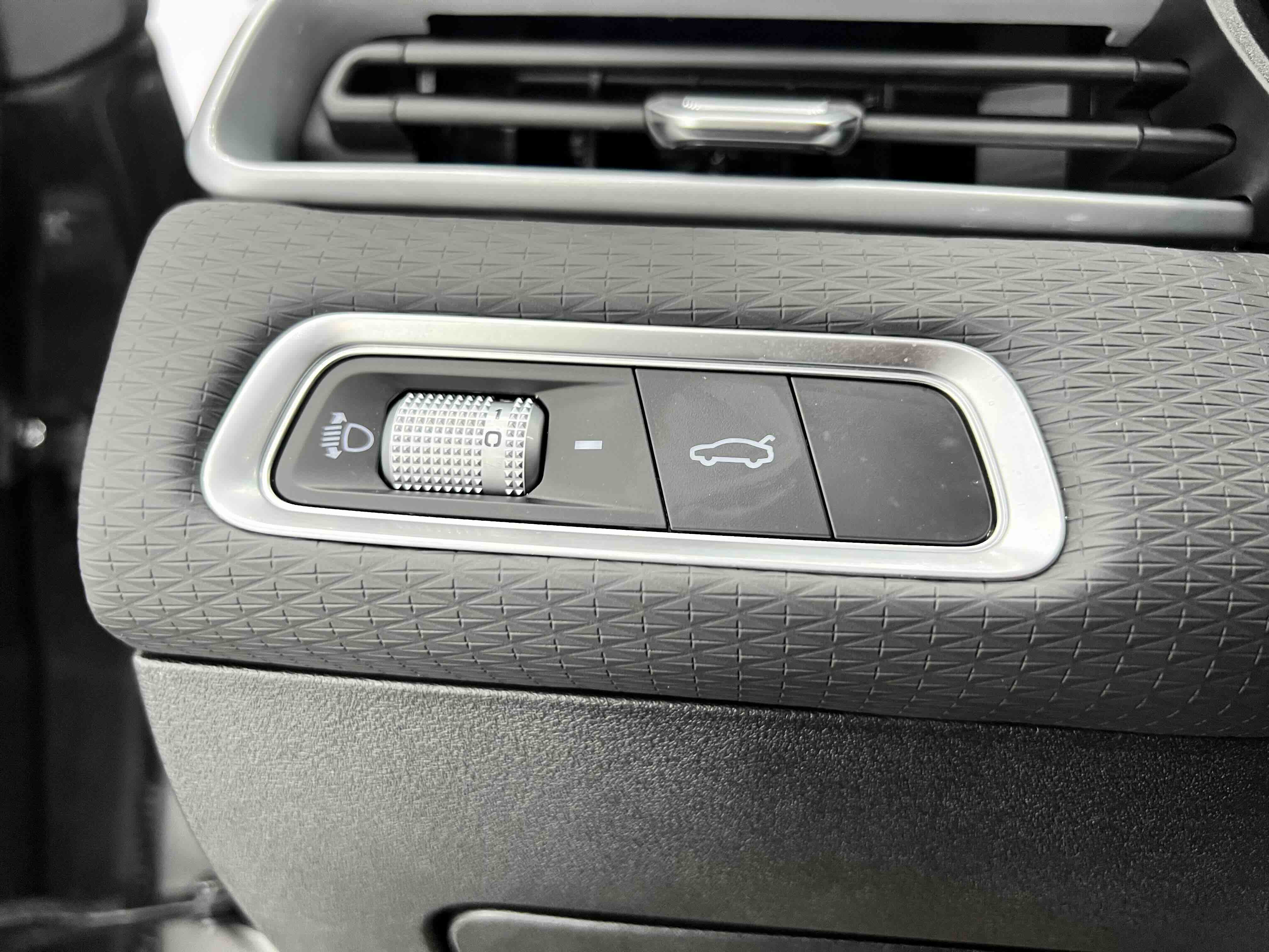GEELY Emgrand 2022 #9 GEELY Emgrand 2022 car image #9