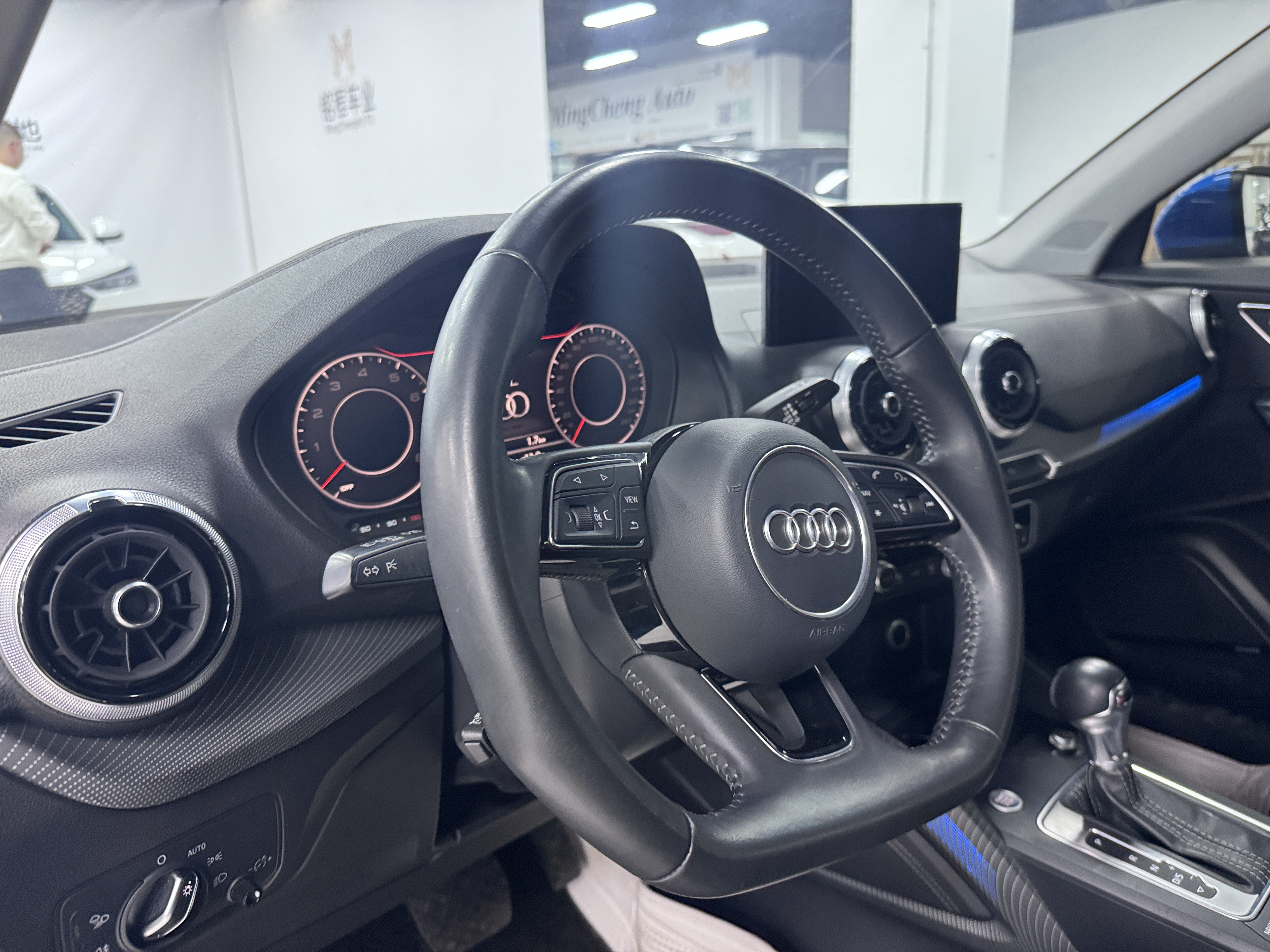 Audi Q2L 2021 imagem de carro #9